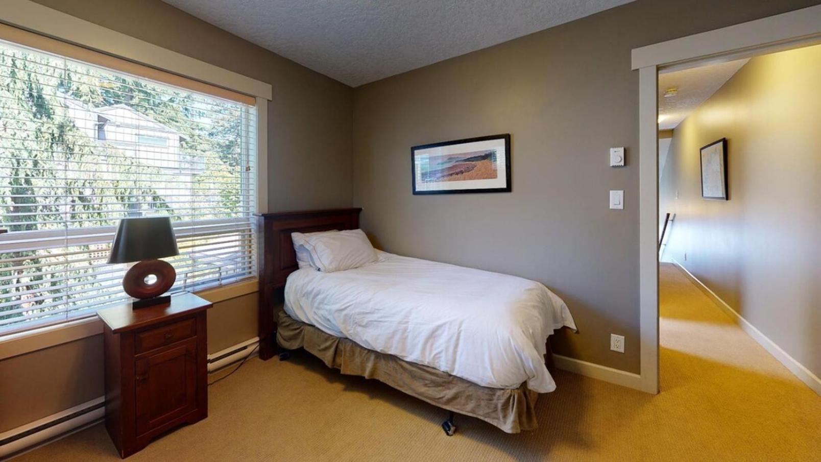 Sooke Vacations - Sooke Harbour Getaway - Property Image 11