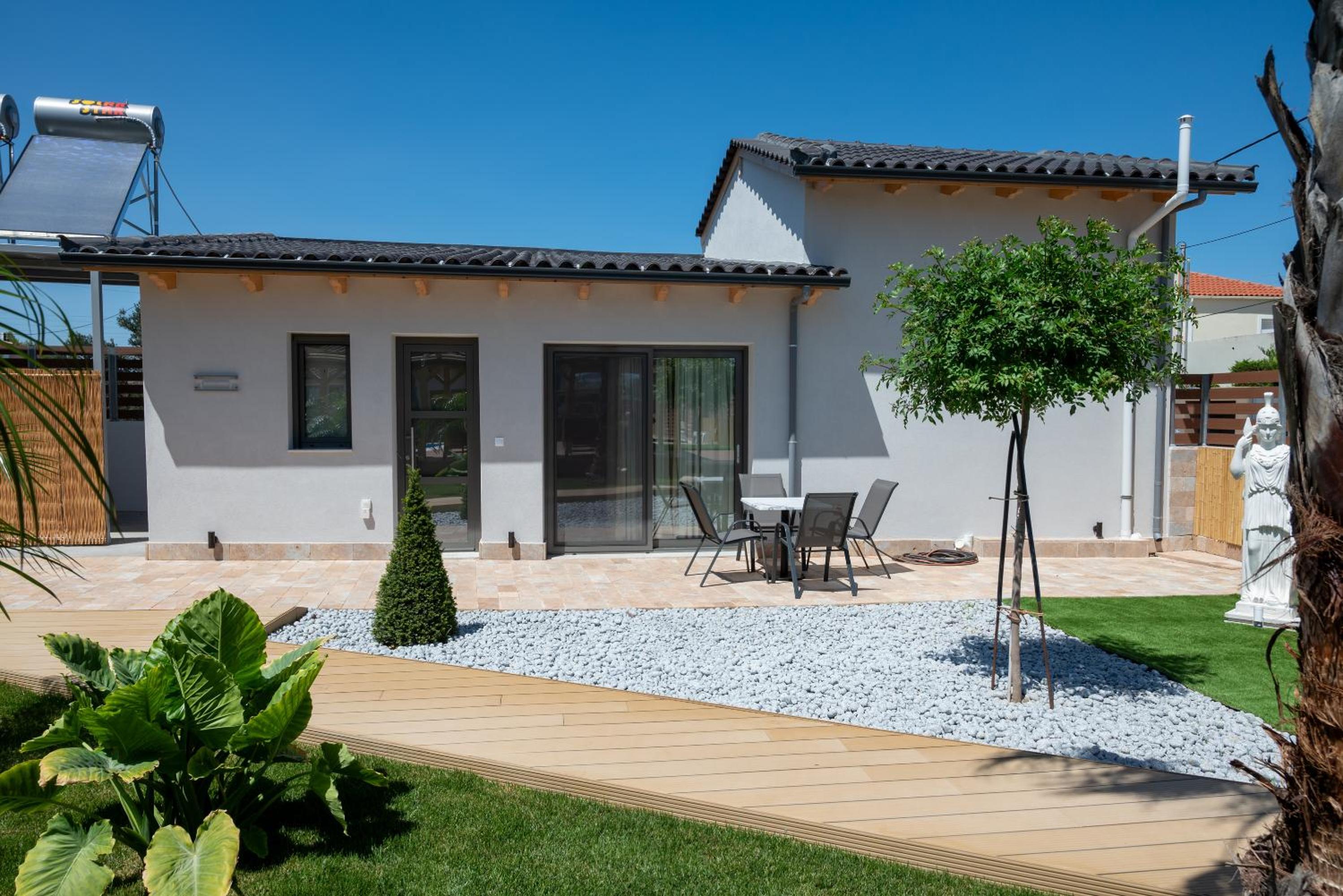 Paradise Apartments Artemida