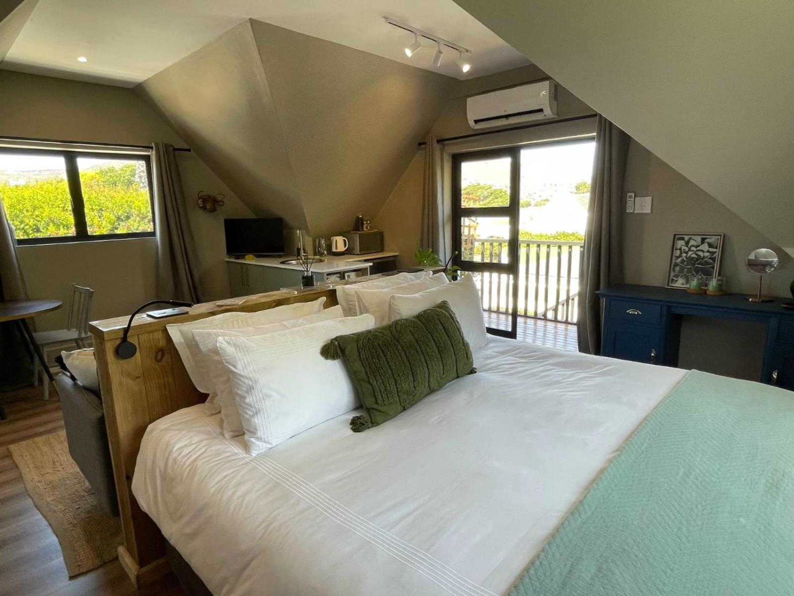 Mountain View Loft Clovelly view 2