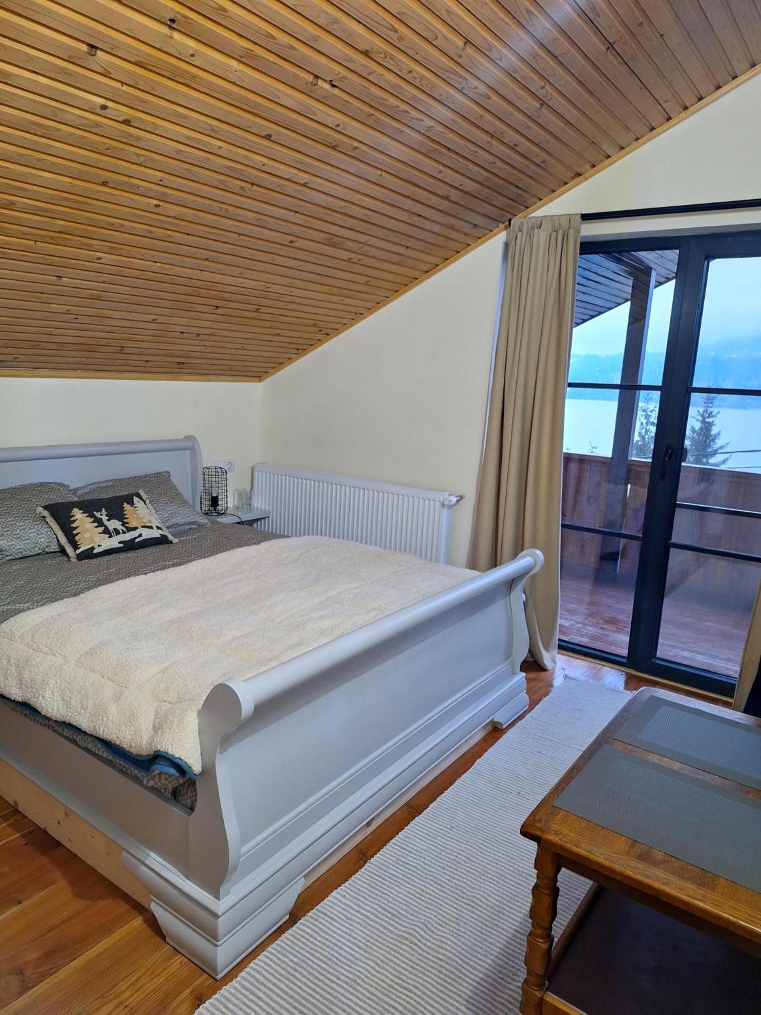 CabAna de la Colibița