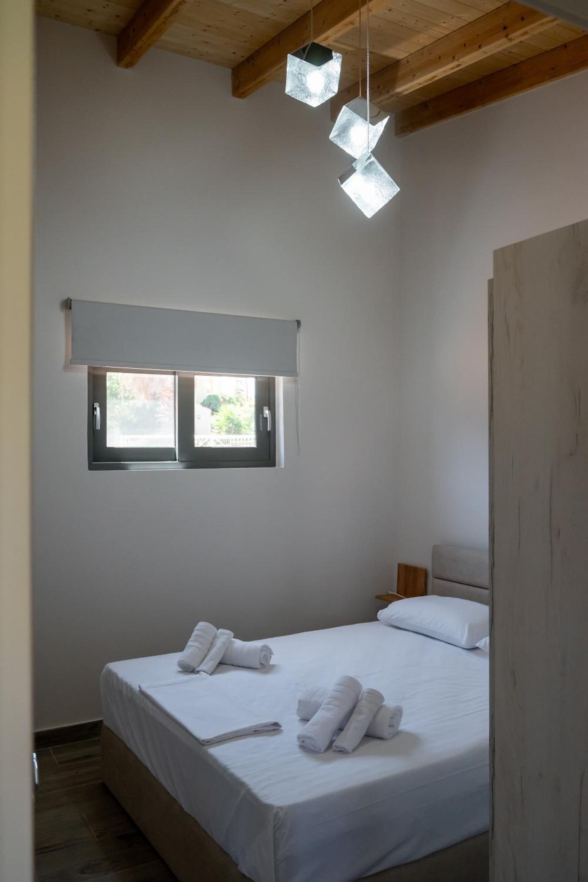 Paradise Apartments Artemida