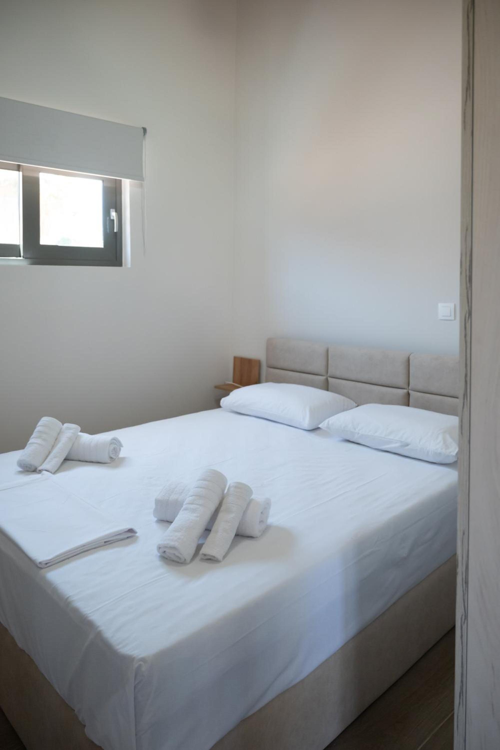 Paradise Apartments Artemida