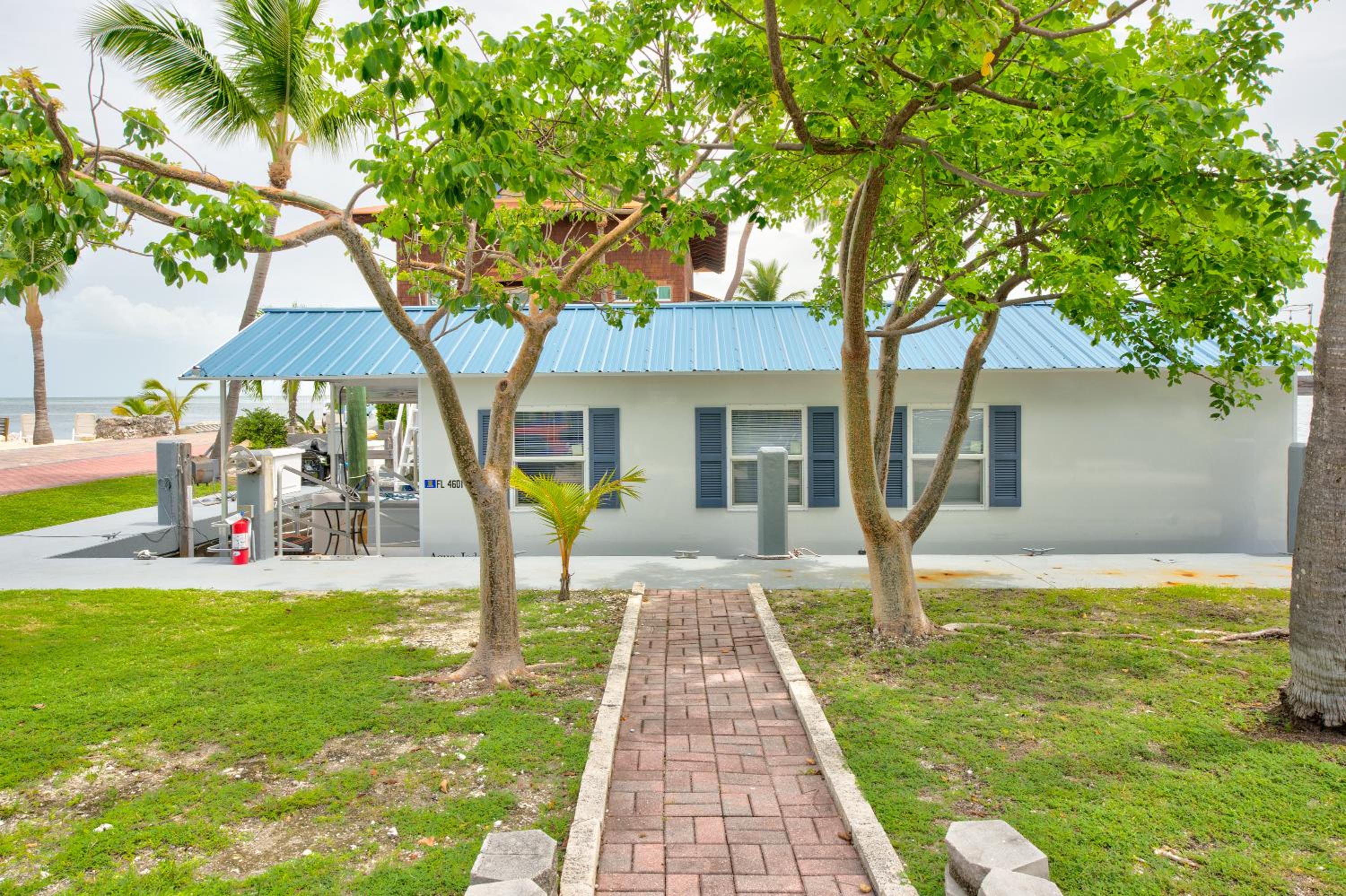 Aqua Lodges at 47th Street view 2