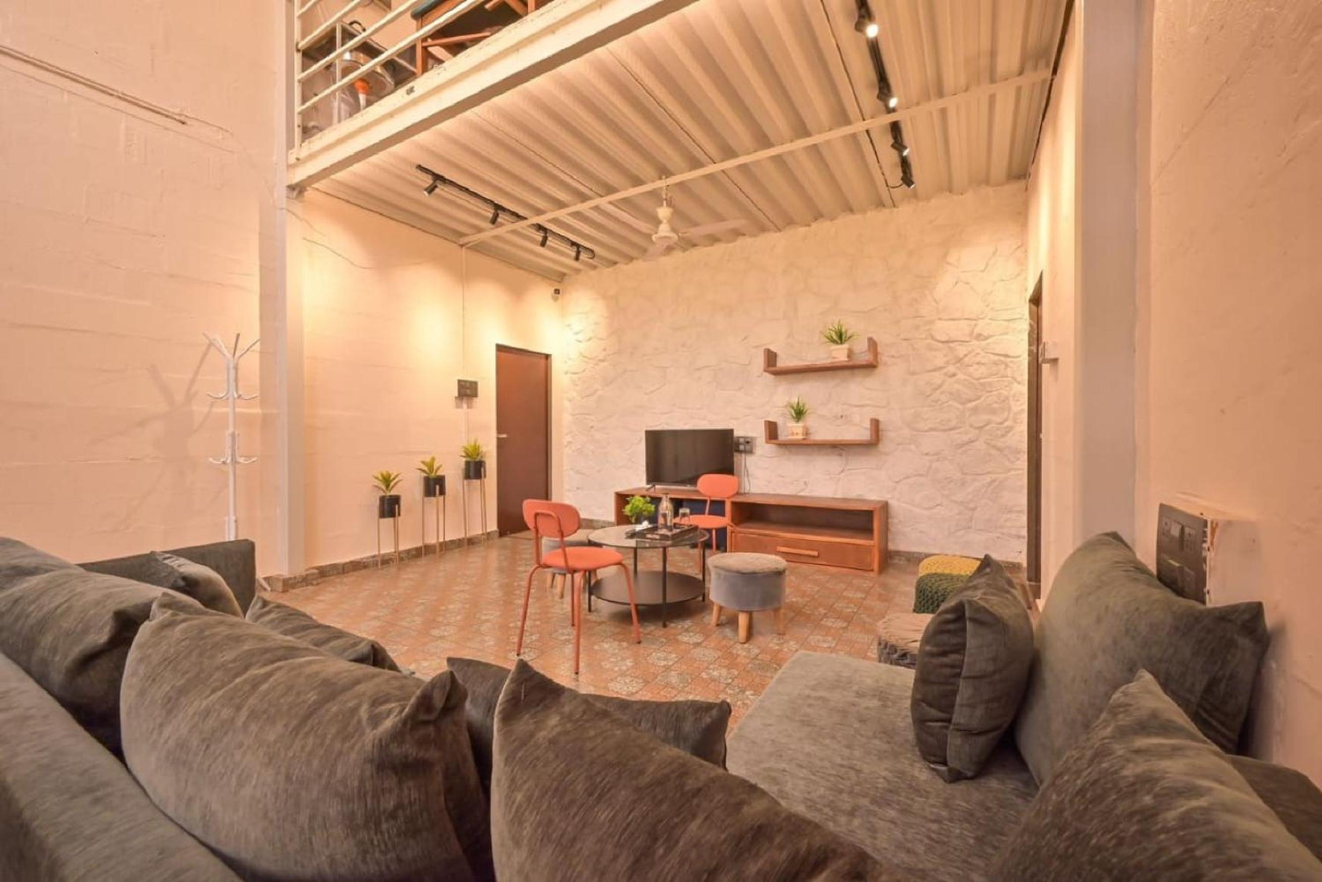 lounge