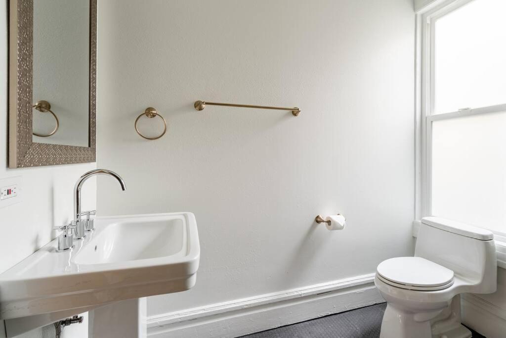 Stay Portland - 1BR - Walk to Coffee, Brews & NW 23rd Shops view 2