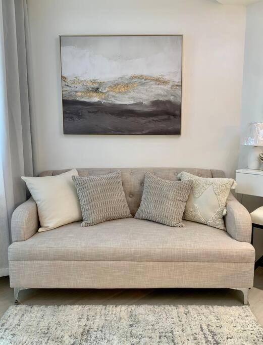 Blissful Bali Studio Azure North by THE BALI CORNER AT AZURE NORTH, High Floor, Beautiful View of Resort Amenities and Mt Arayat view 5