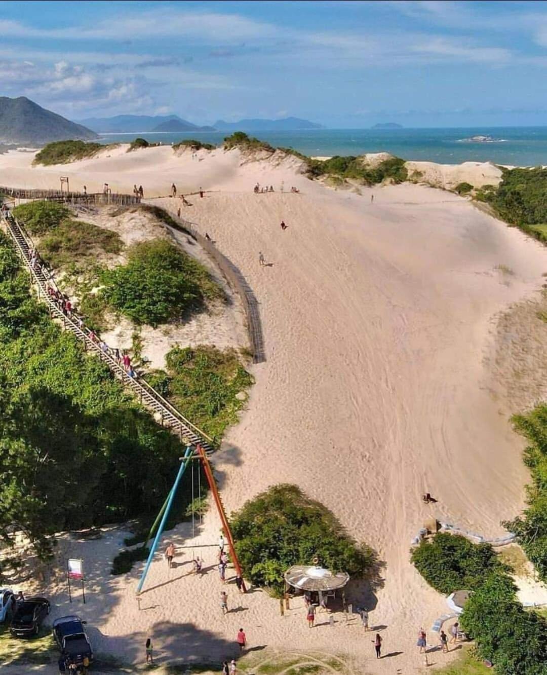 Contêiner Exclusivo - Praia da Gamboa - GAR001