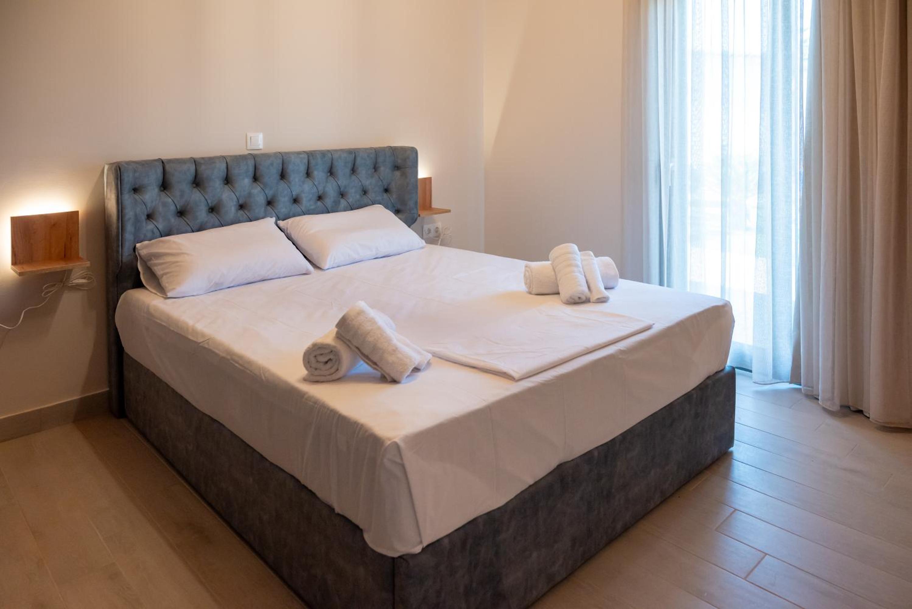 Paradise Apartments Artemida
