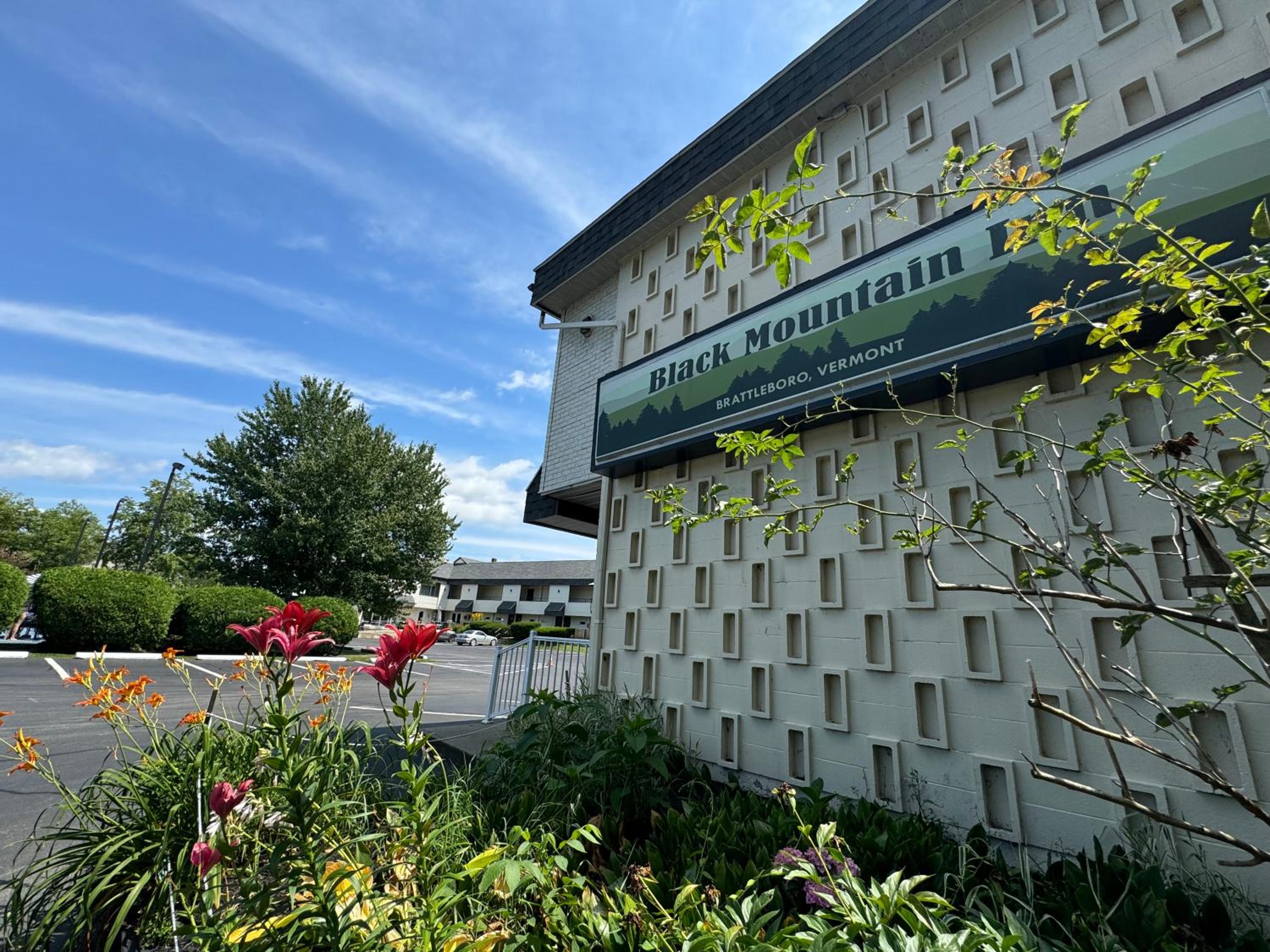 Brattleboro Vacations - The Black Mountain Inn - Property Image 16