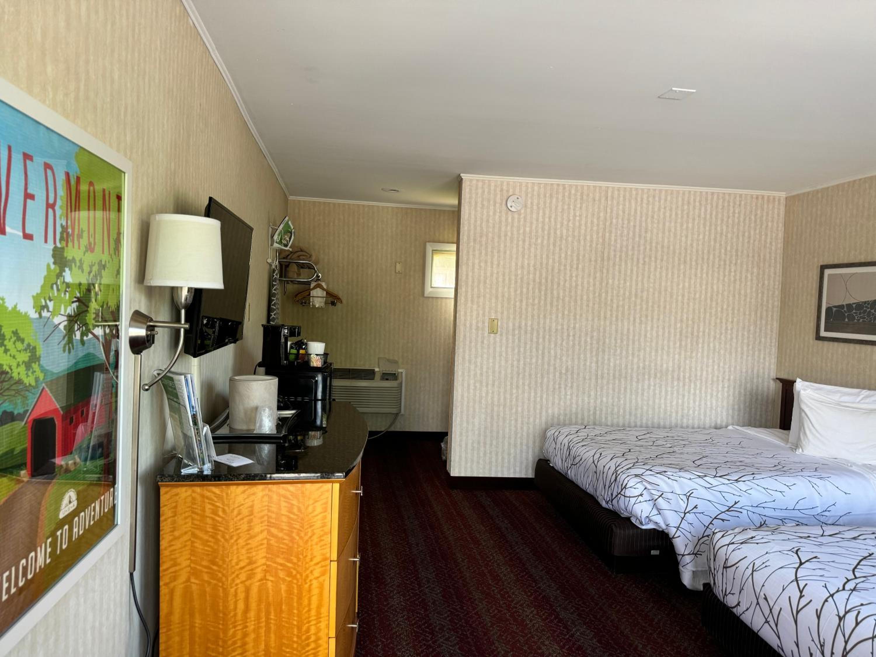 Brattleboro Vacations - The Black Mountain Inn - Property Image 27