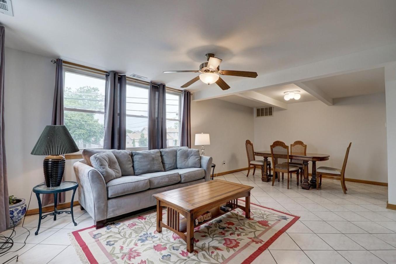 Getaway Near ORD With Great Local Amenities view 3