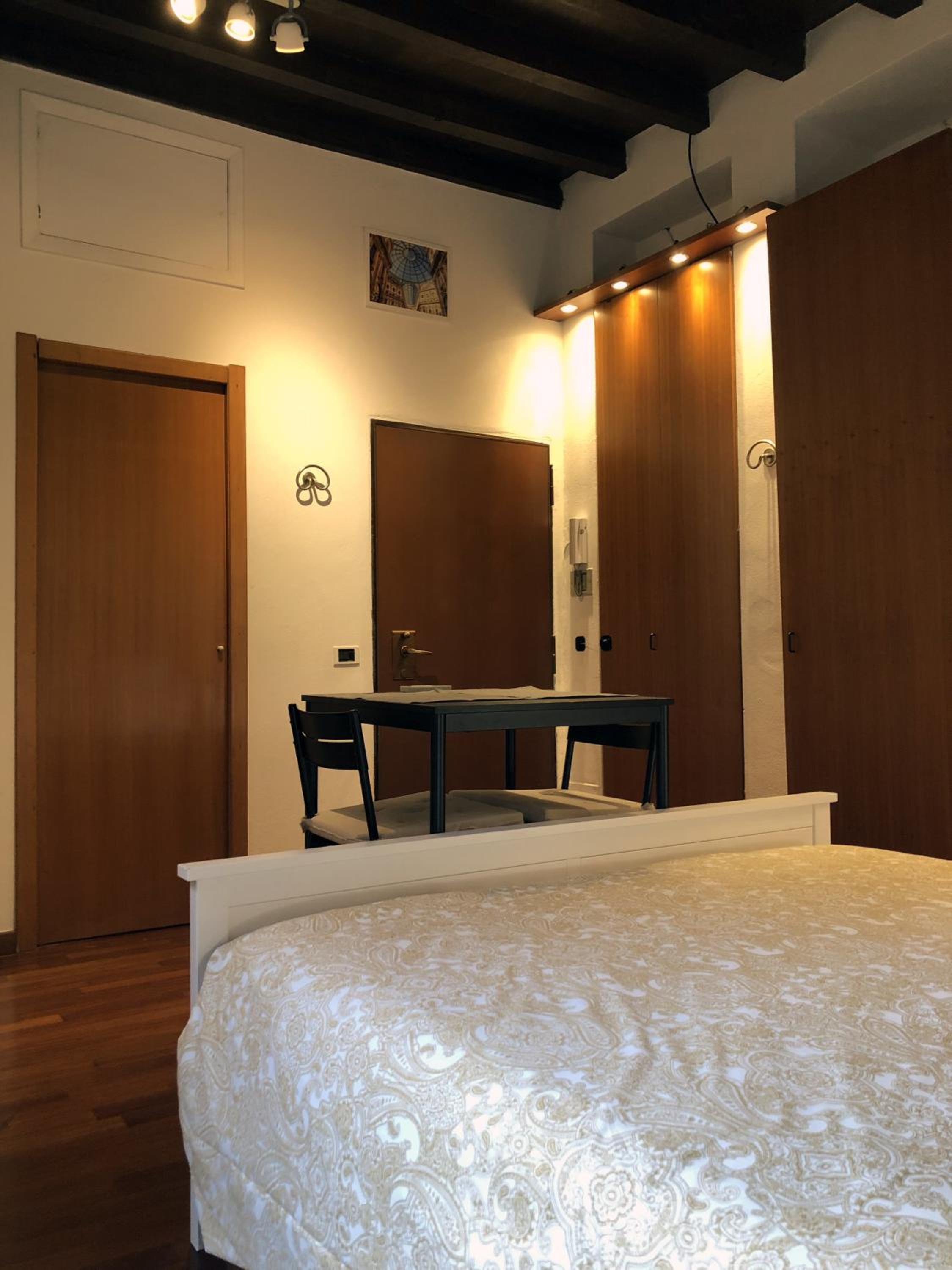 Brera VIP SpotLight - Brera - Duomo - Castello Sforzesco - Lanza Metro M2