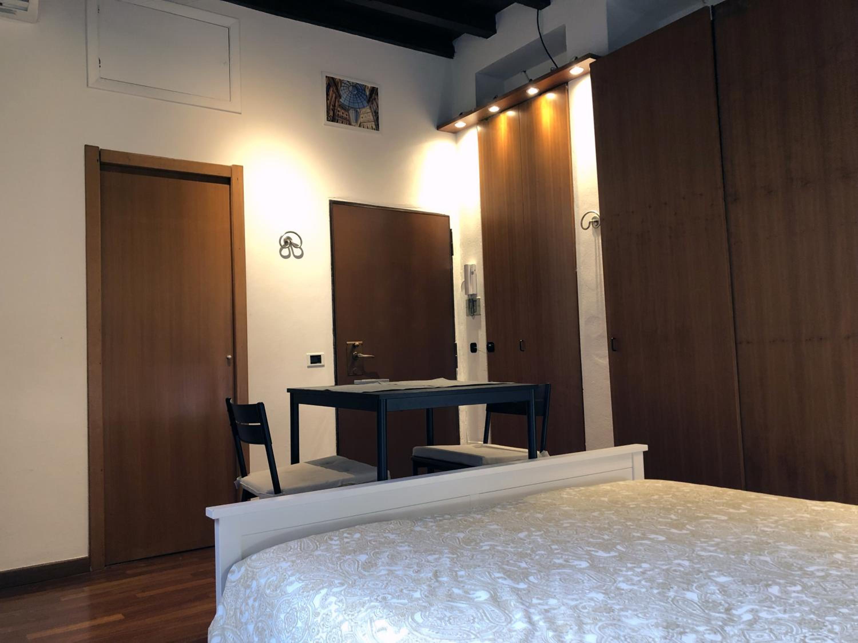 Brera VIP SpotLight - Brera - Duomo - Castello Sforzesco - Lanza Metro M2