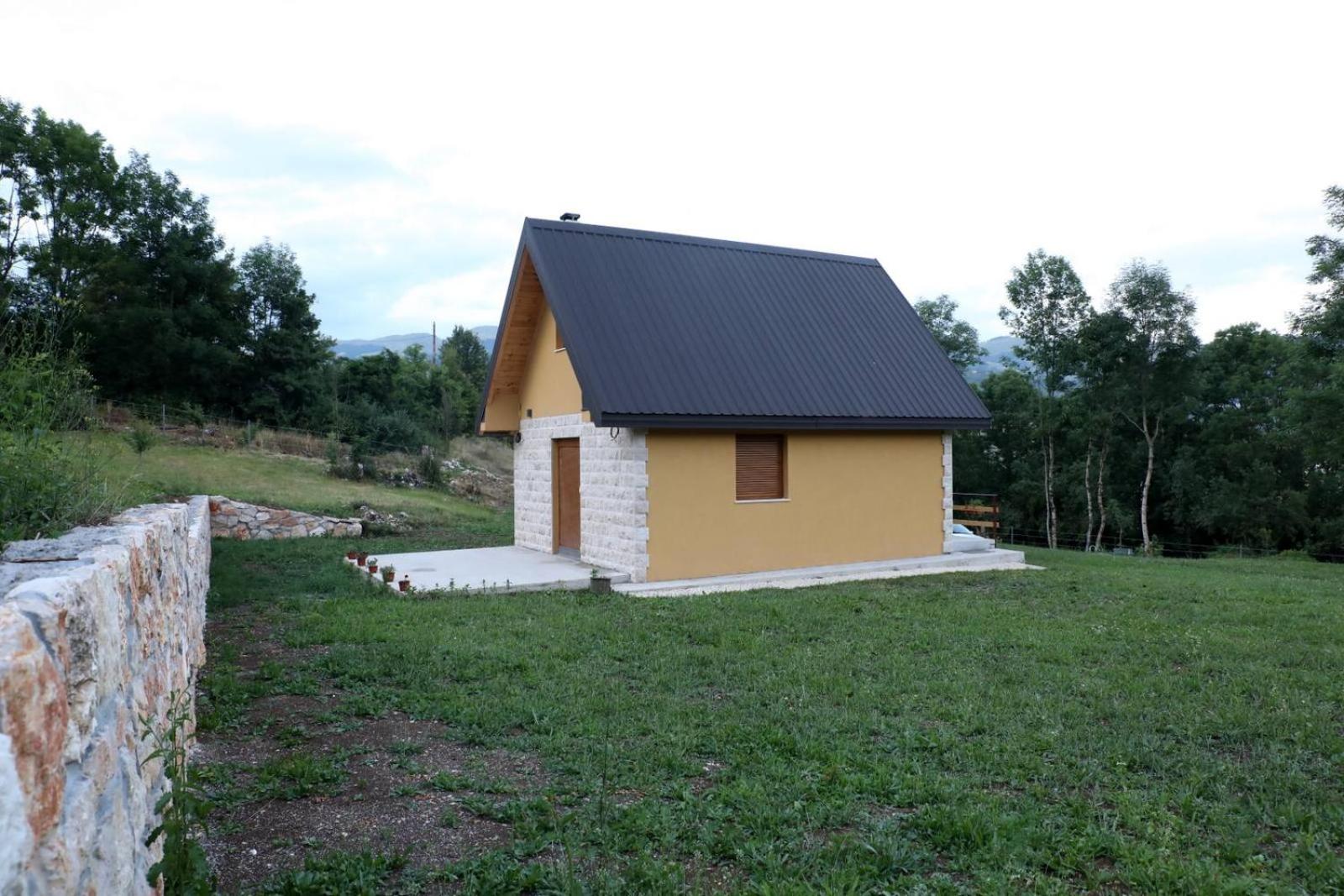Photo 9
