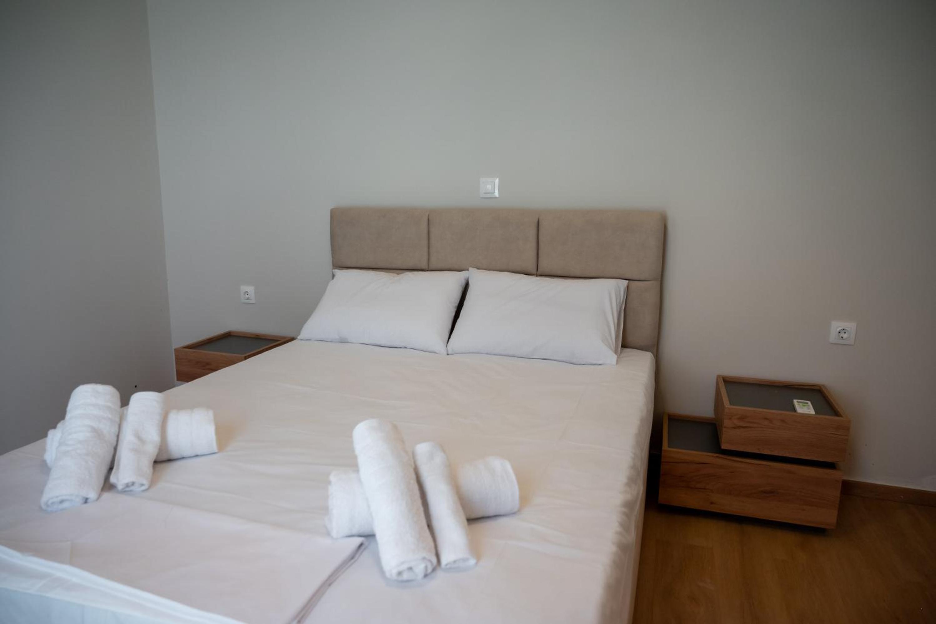 Paradise Apartments Artemida