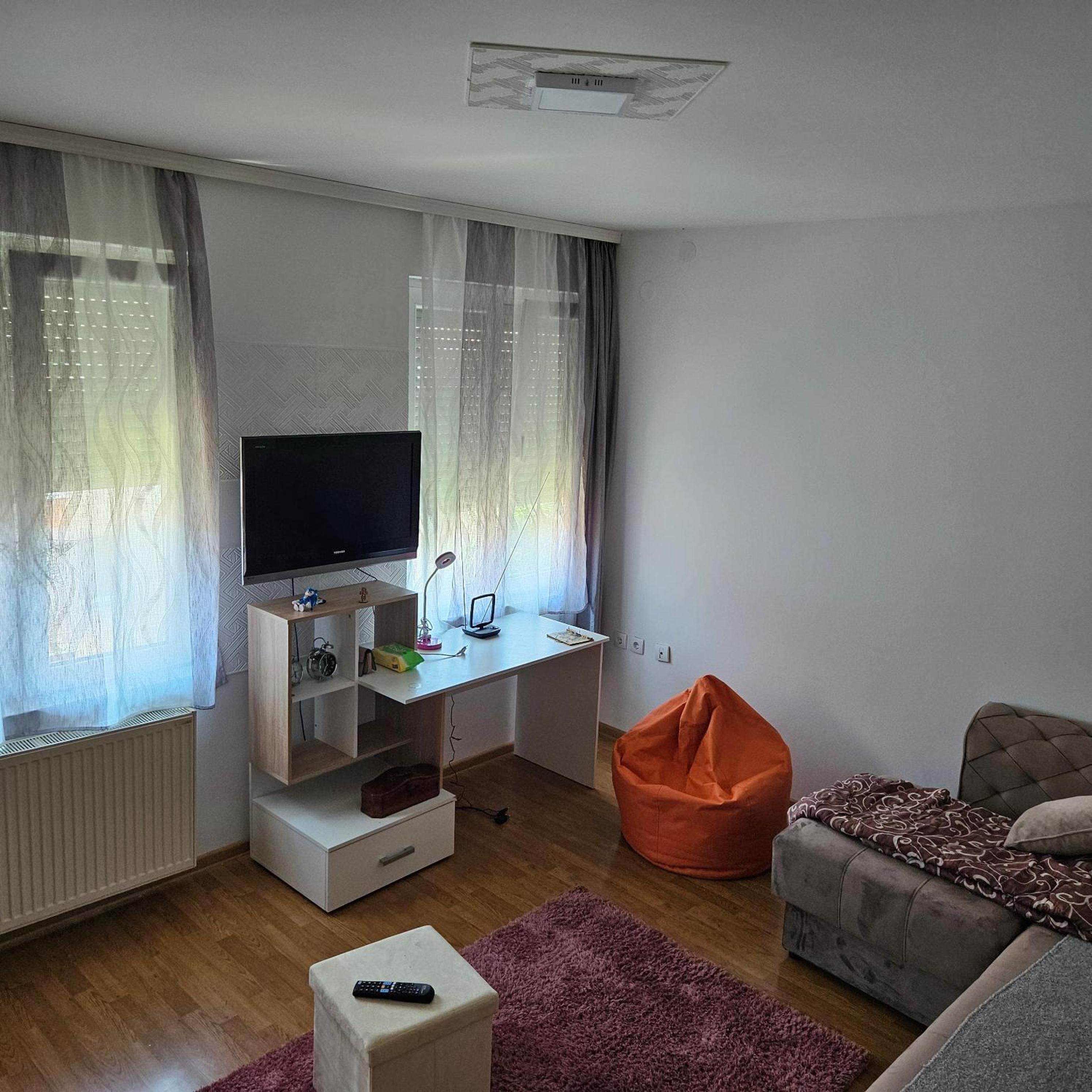 Photo 6