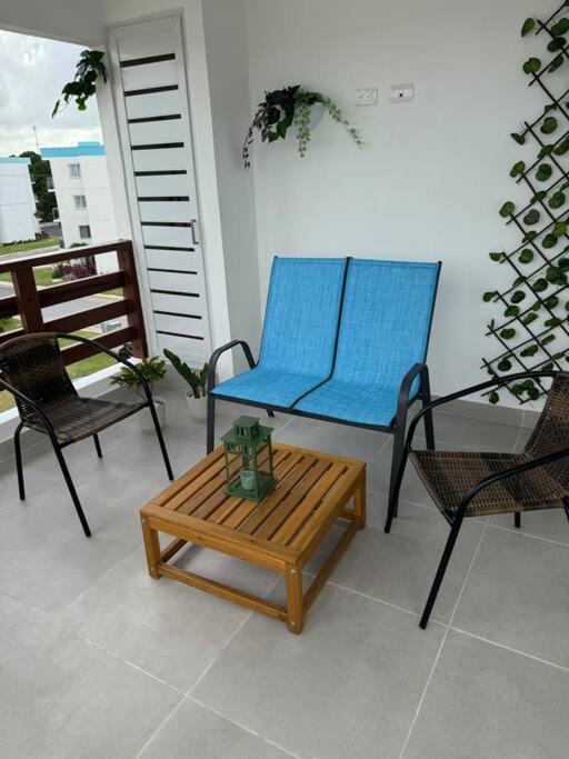 Apartamento cerca de todo