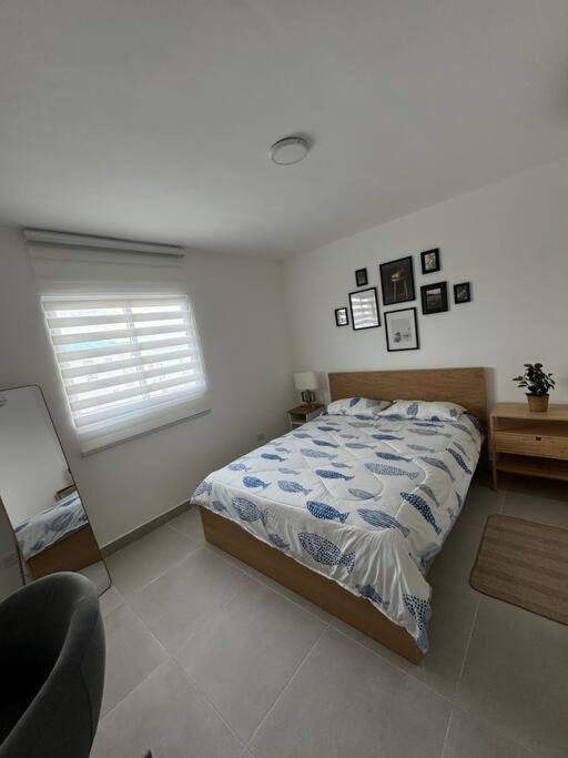 Apartamento cerca de todo