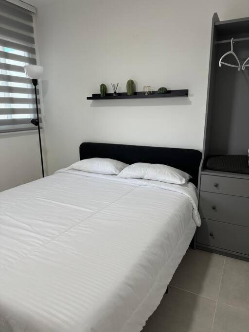 Apartamento cerca de todo