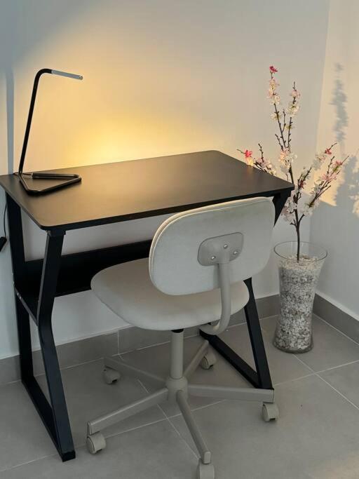 Apartamento cerca de todo