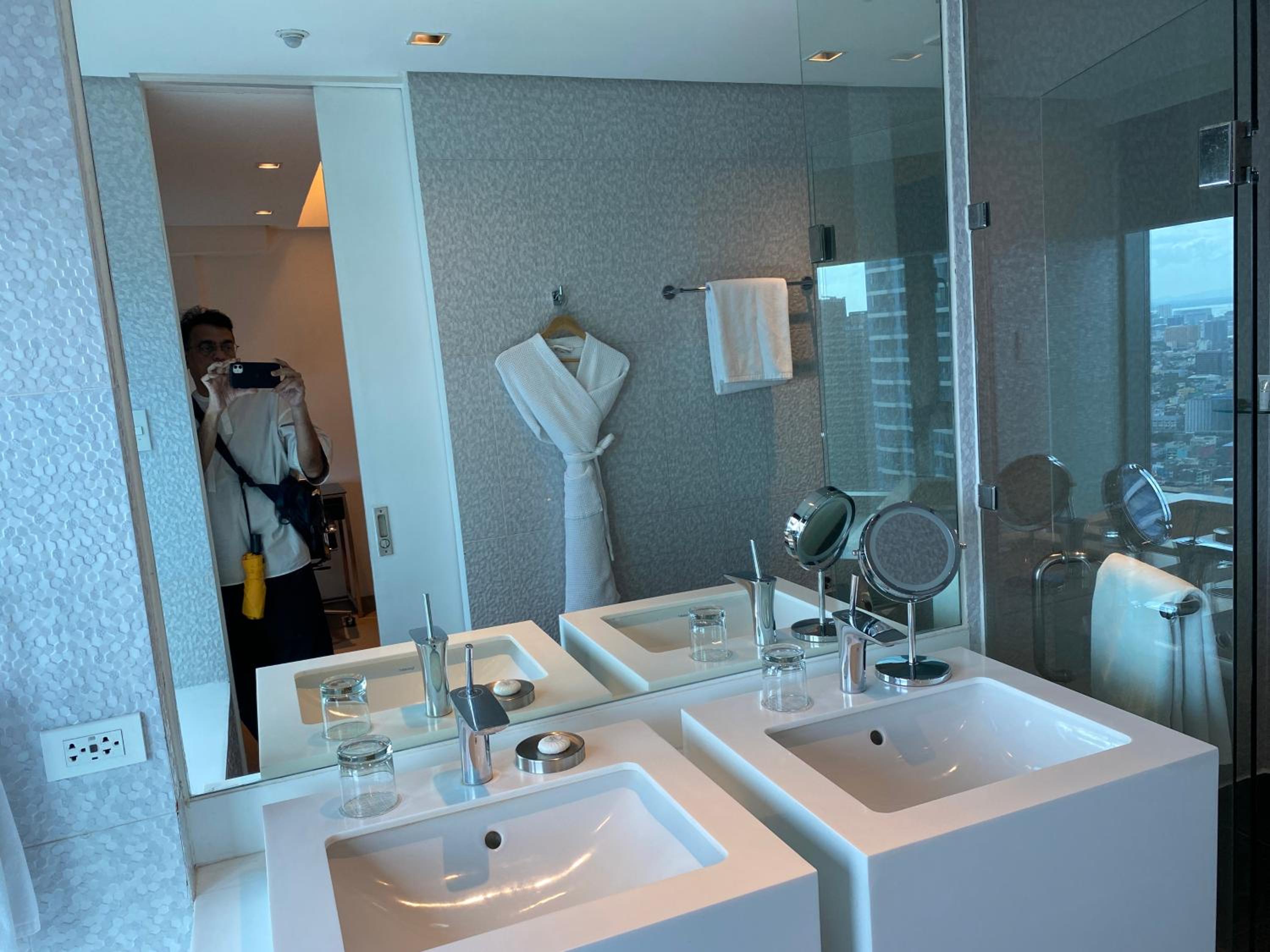 Royal Majestic Condo Home Makati