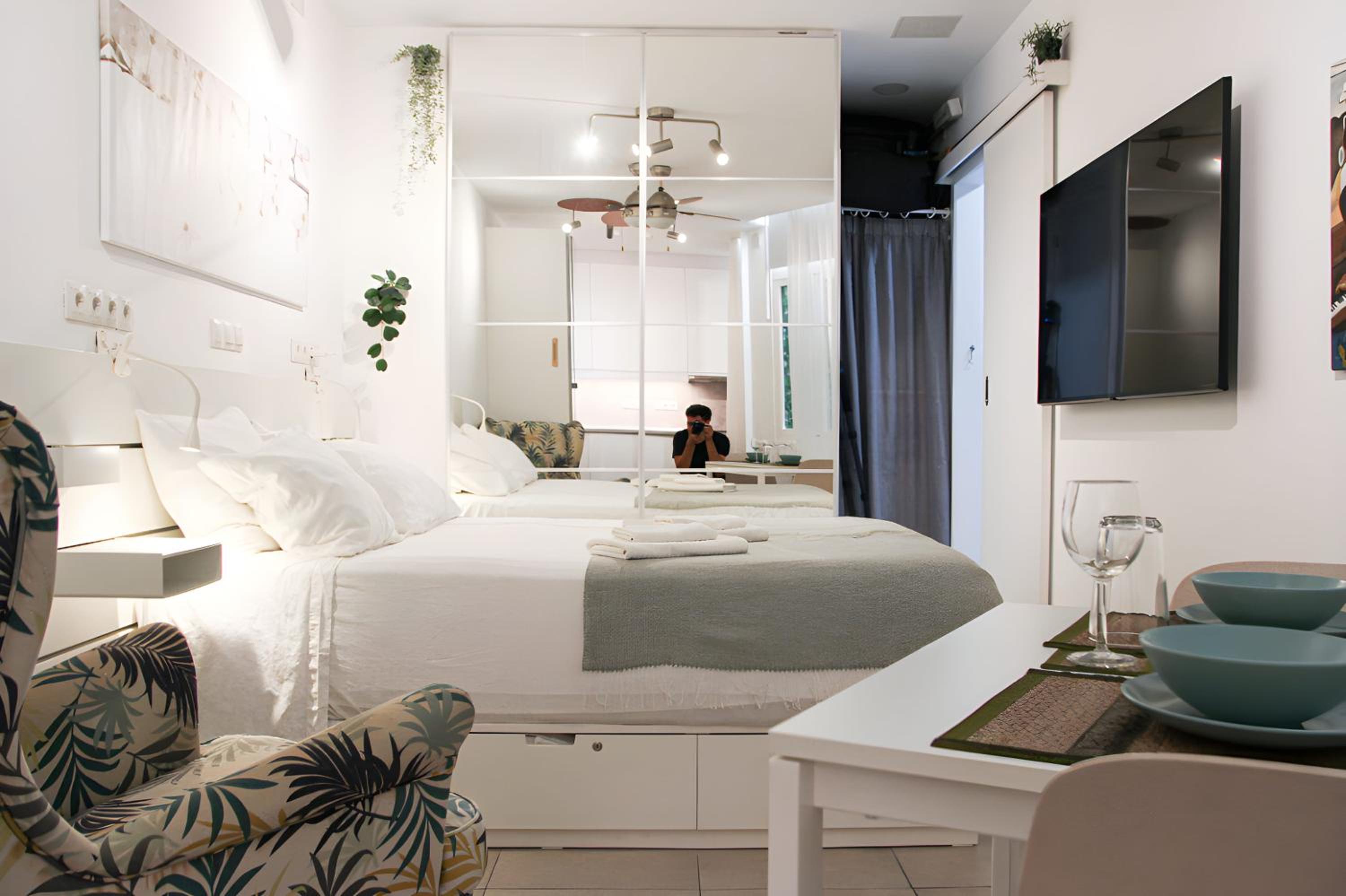 Sombrita del Sol Studio Interior