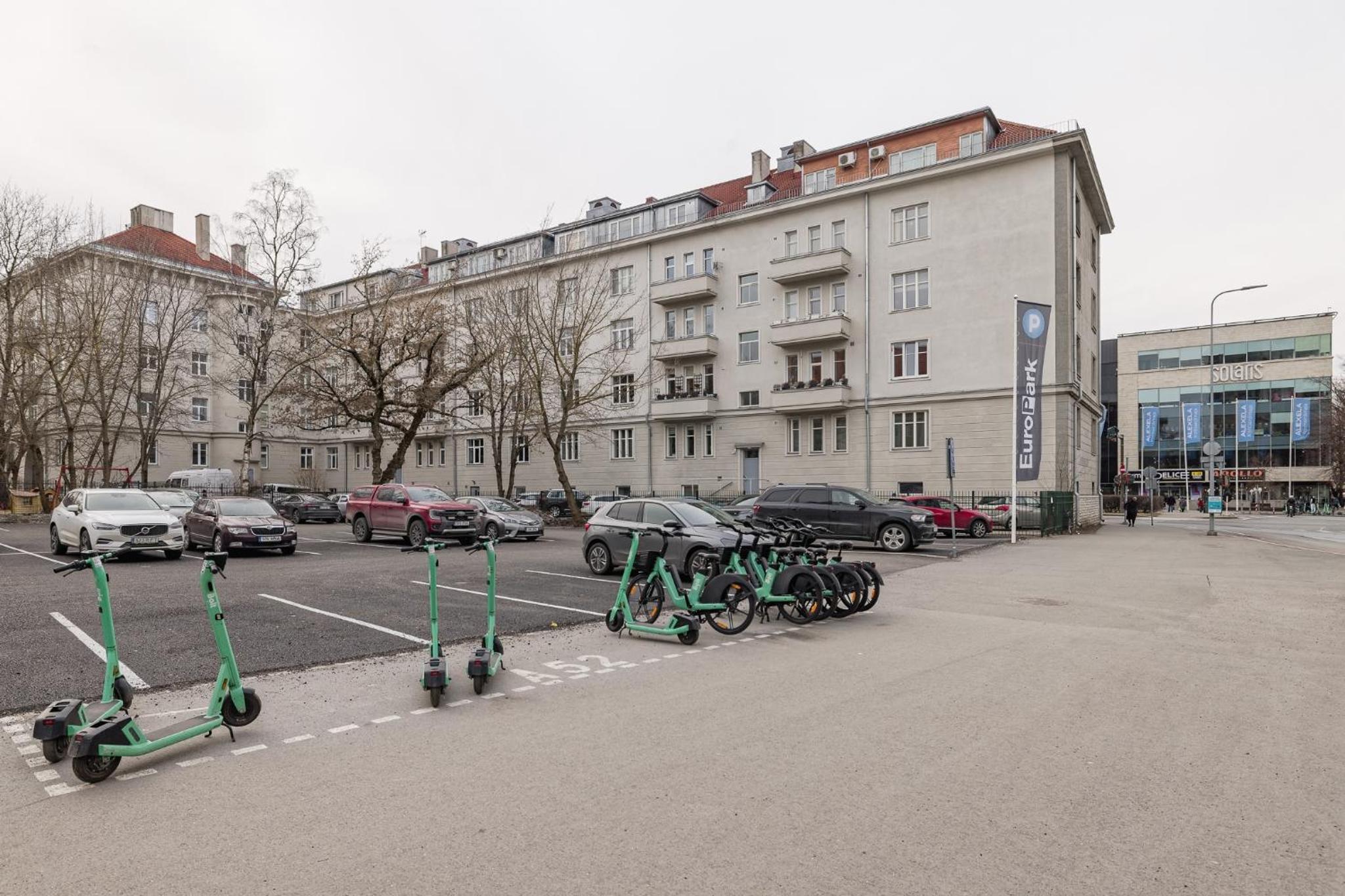 Elegant 28m2 Studio Flat next to Old Town
