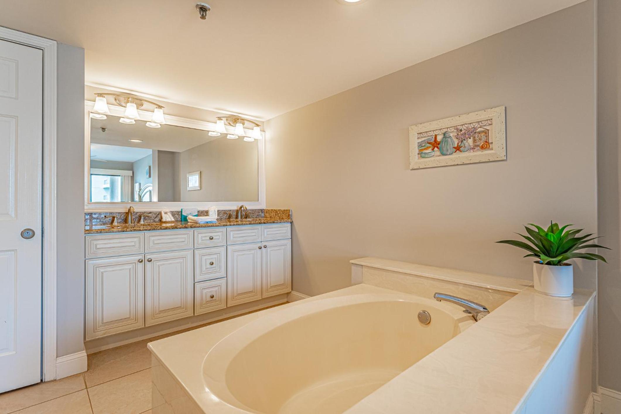 Salty Breeze,Direct Oceanfront, Fitness Center, Indoor/Outdoor Pools, Hot Tubs, Grills and FirePit view 4