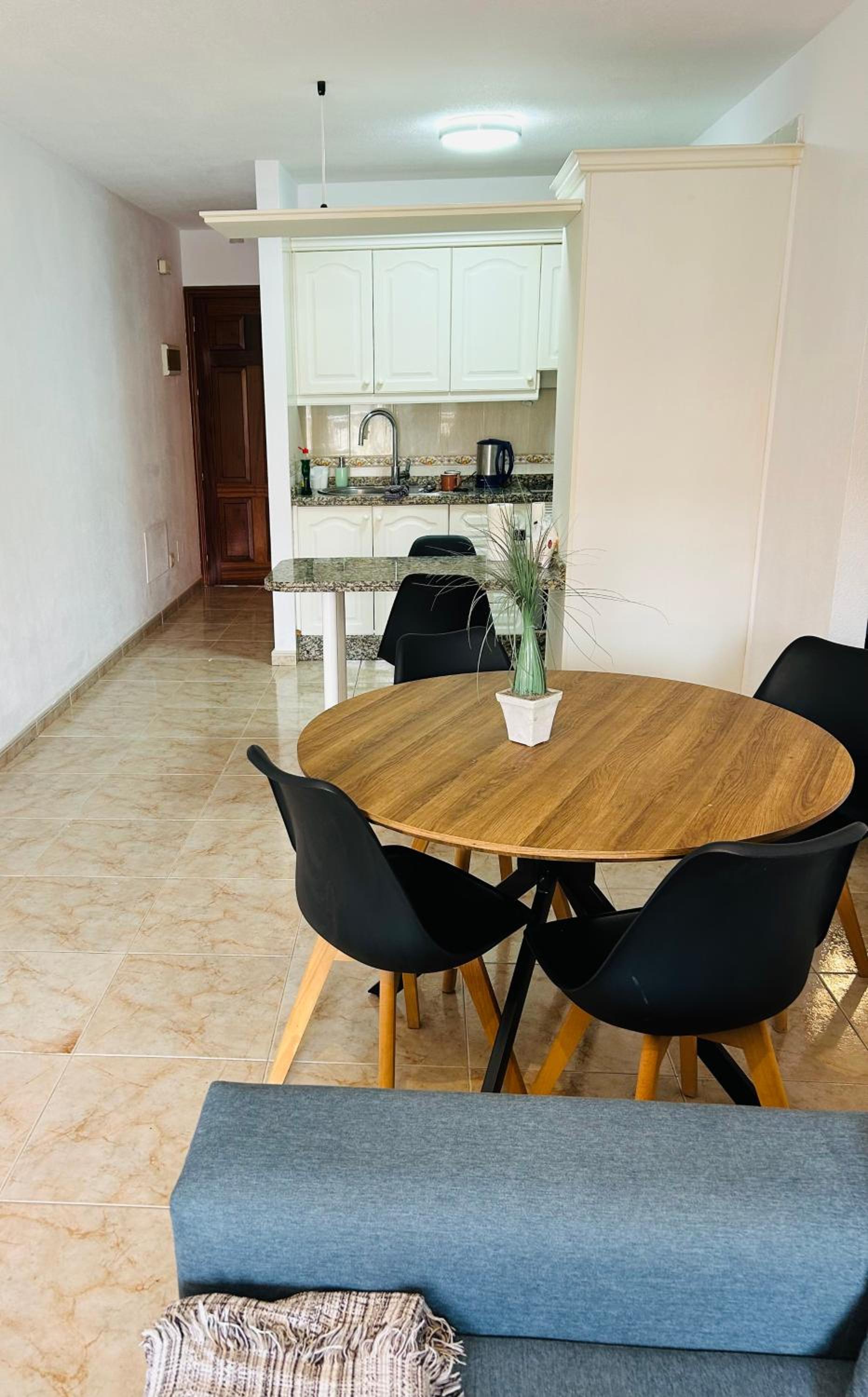 El Medano La Ola. Cabezo Beach 2 rooms parking place view 3