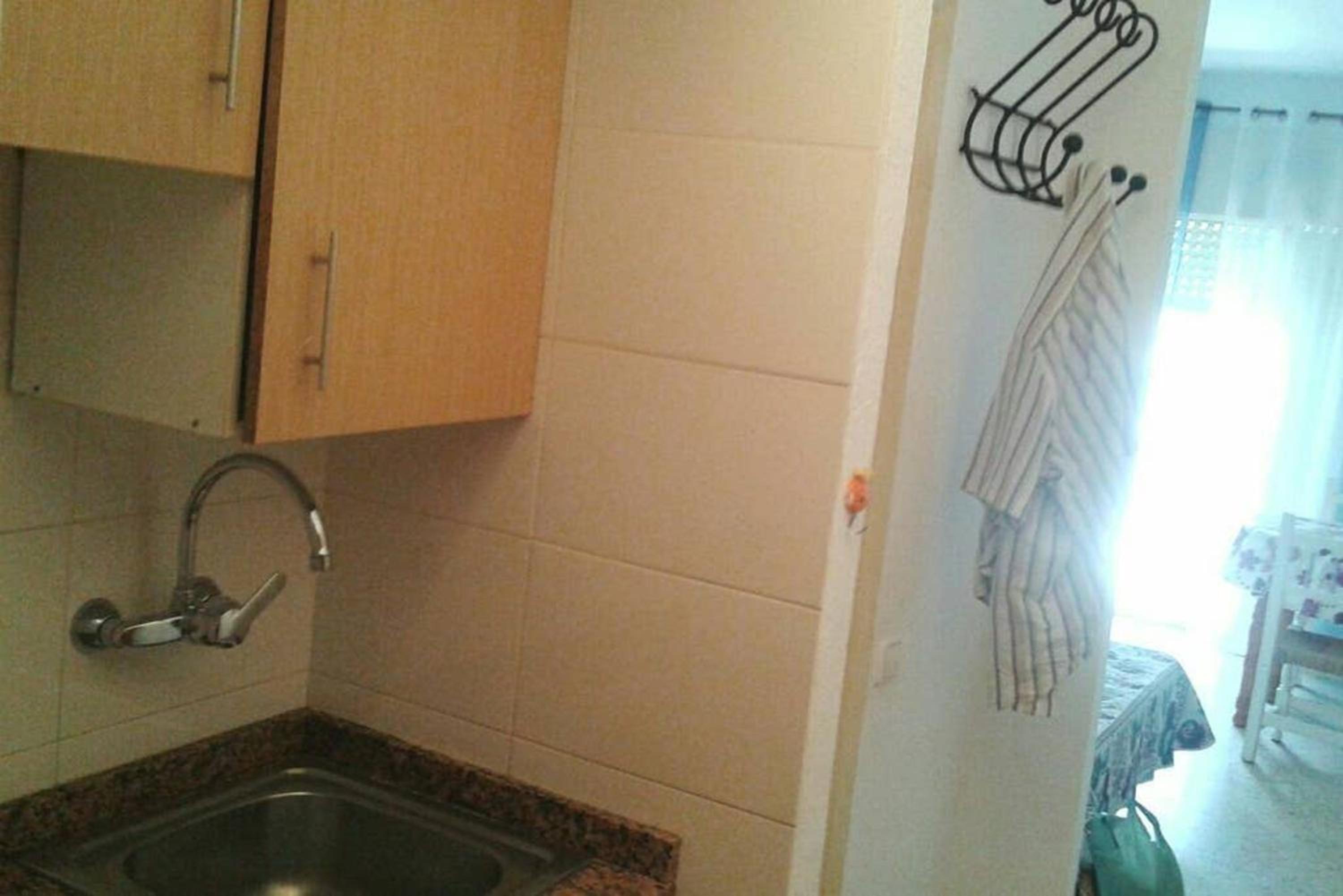 Cosy studio in Torremolinos 43 m² with balcony view 4