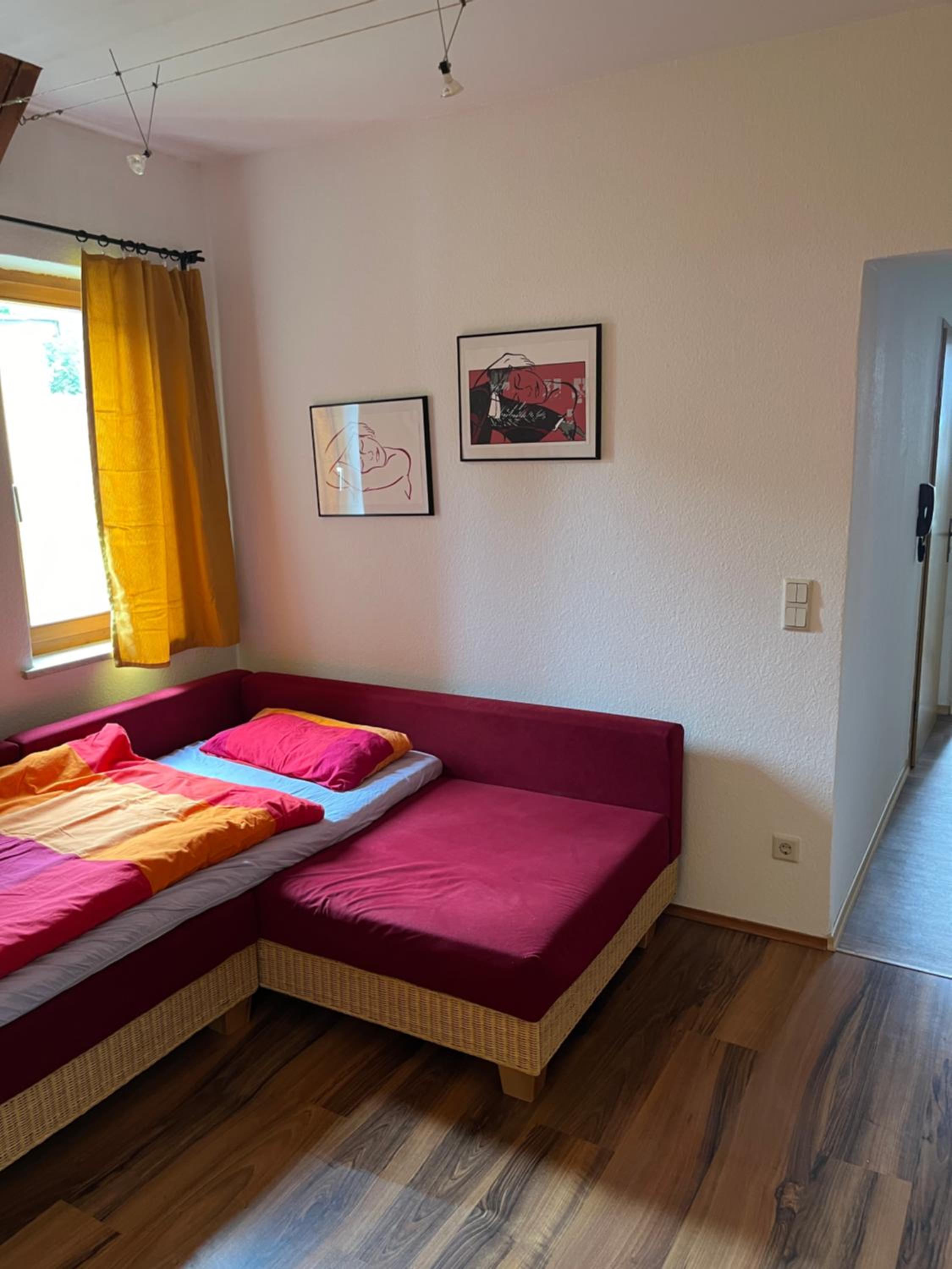 Kleine Bauernhof-Wohnung im Stadtbusbereich
