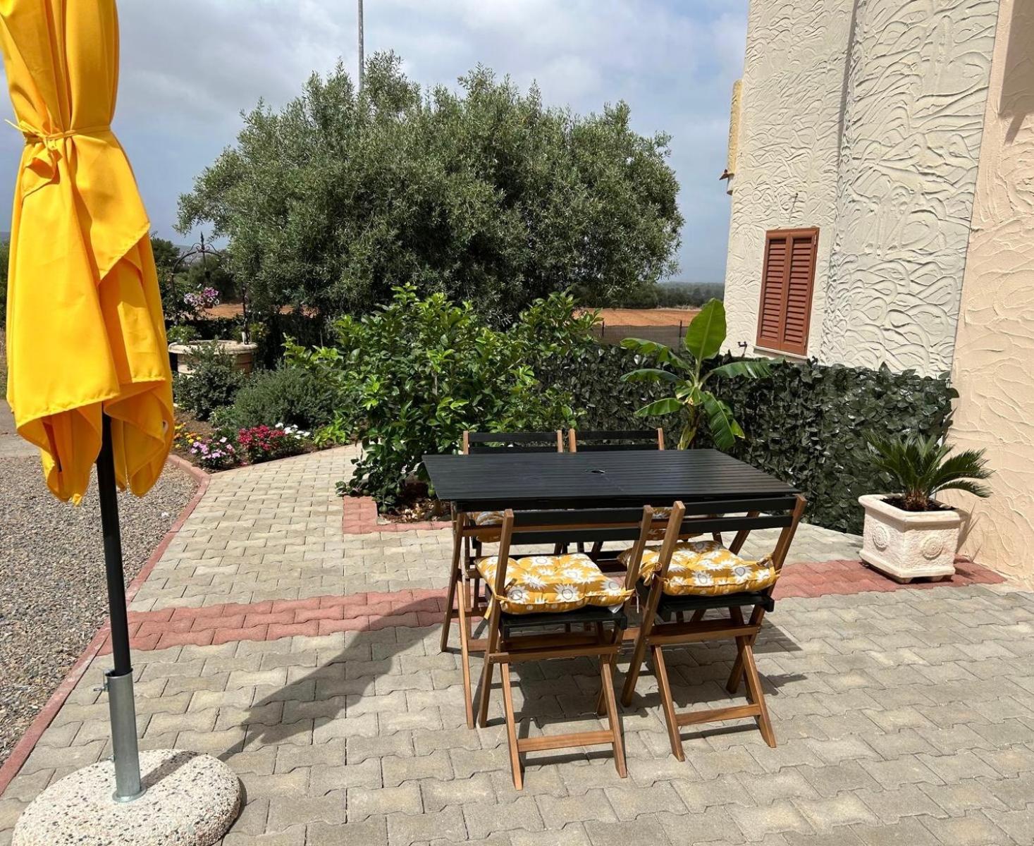 La Bouganvillea