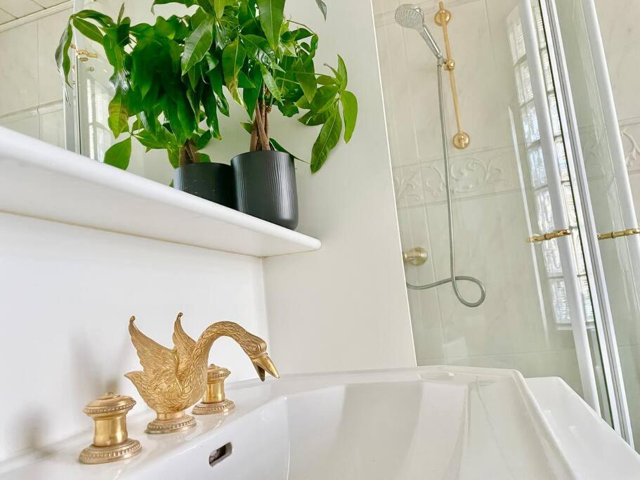 110m2 Stylish 4 Bedroom Apartment