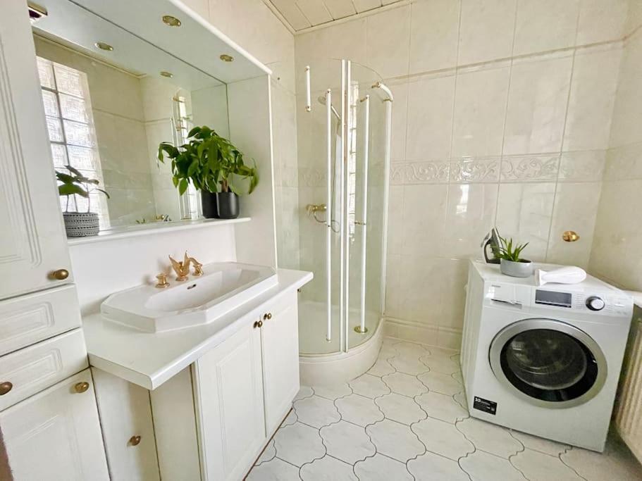 110m2 Stylish 4 Bedroom Apartment