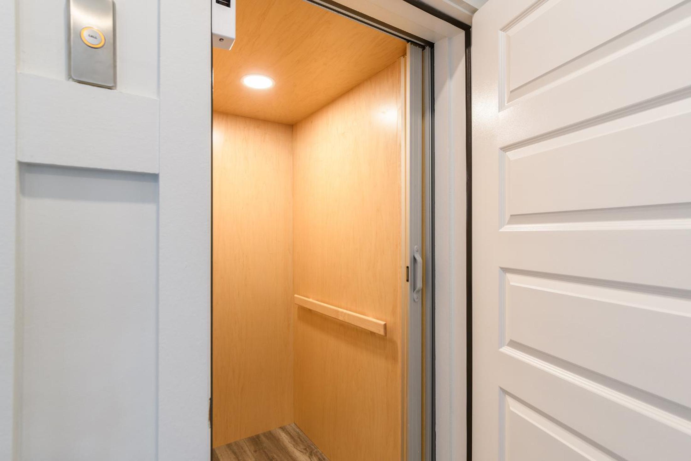 (20) Brand New Marsh View, Private Heated Pool, Elevator, 5 min drive to beach view 5