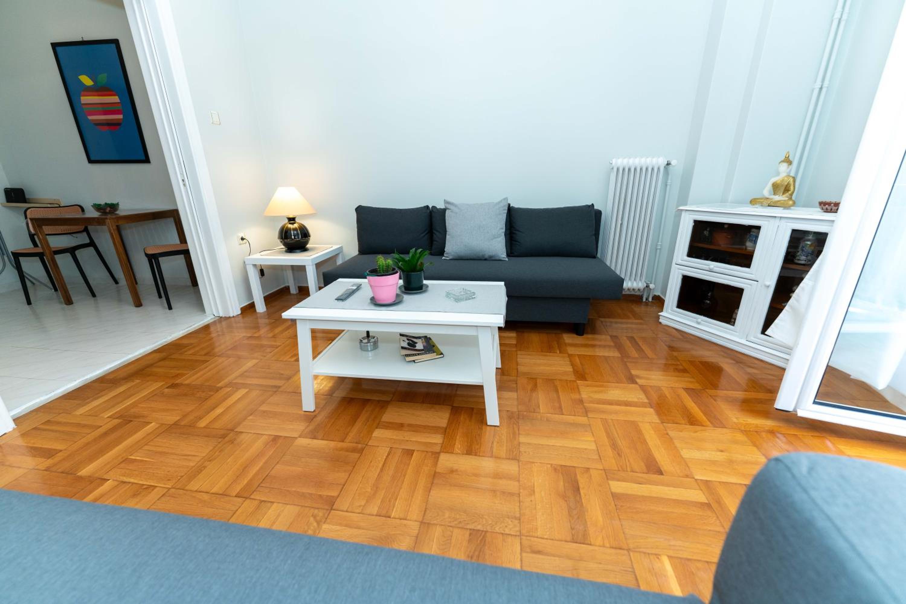 Urban Chic Flat Pagrati Athens