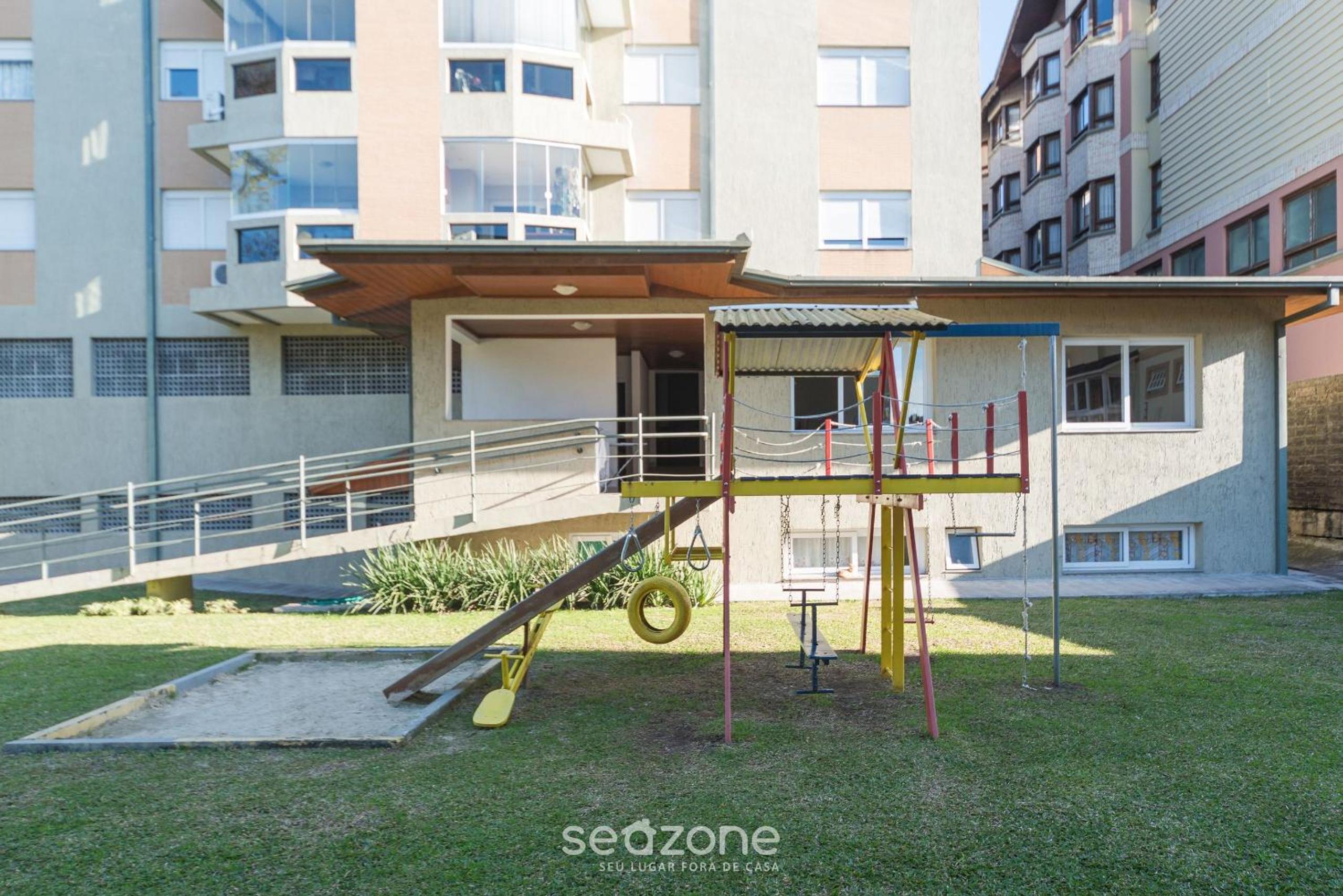Apt in Canela facing Duck Lake CBL307
