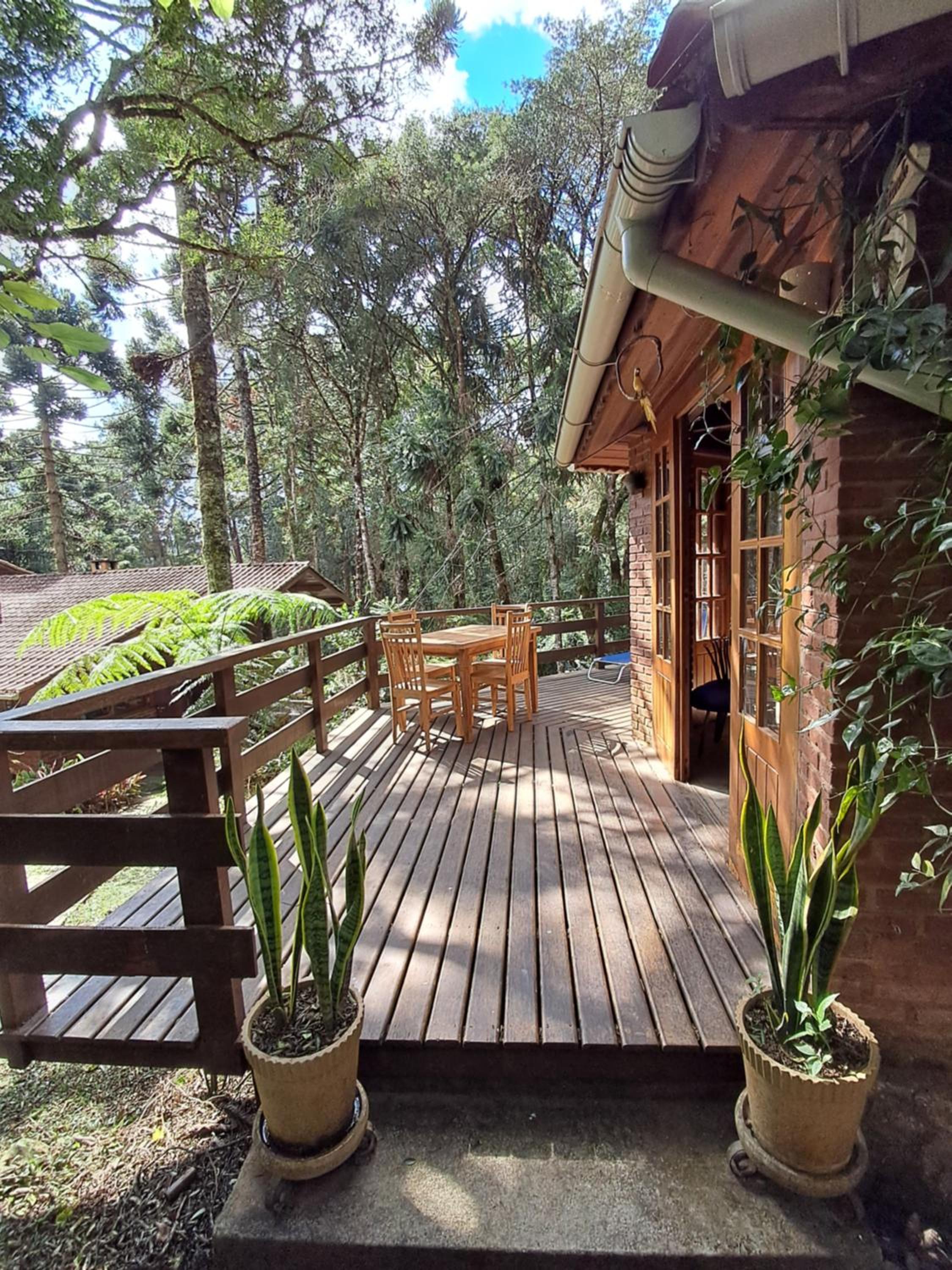 CASA EM MONTE VERDE CHARME E CONFORTO