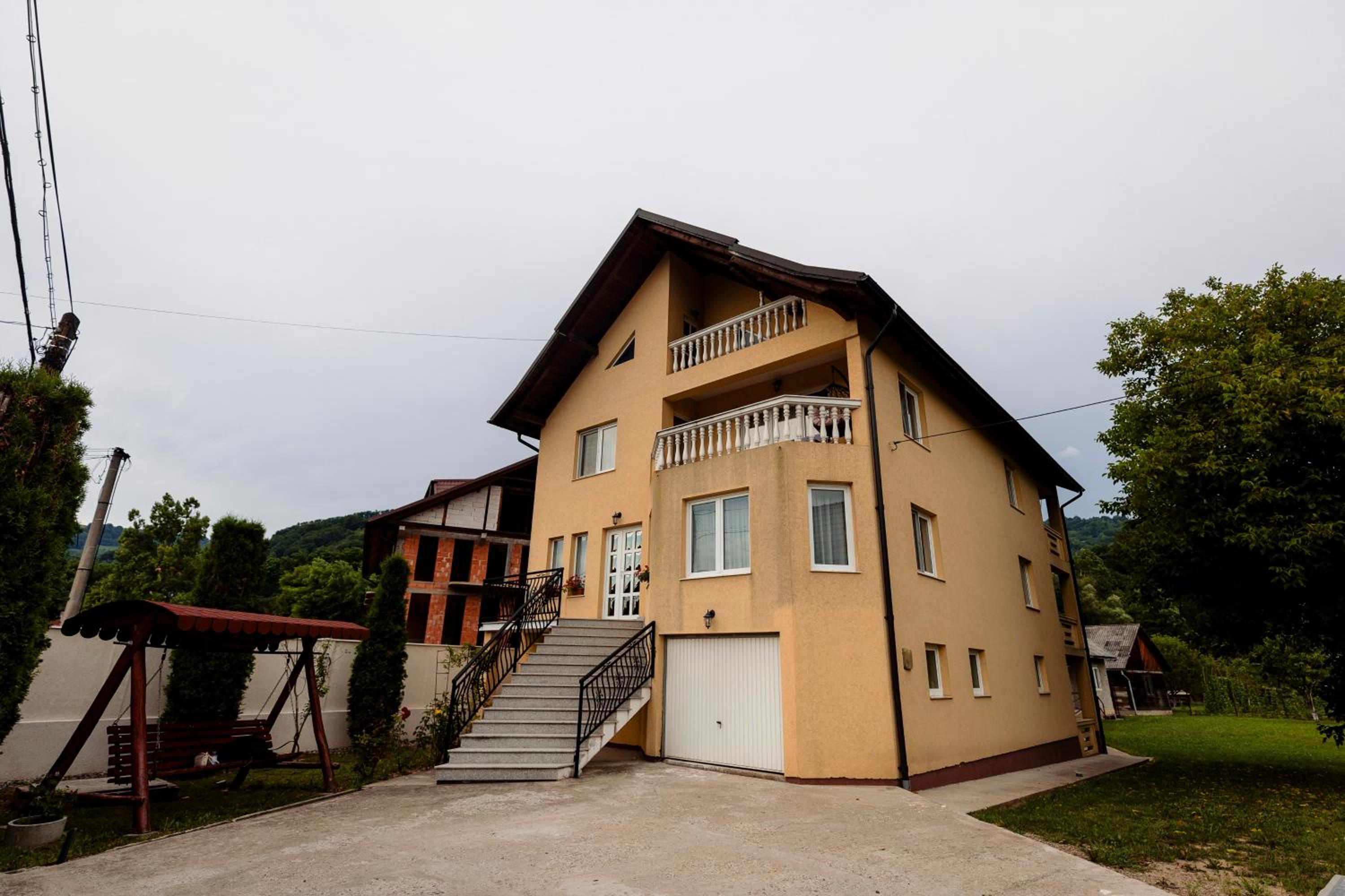 Photo 12