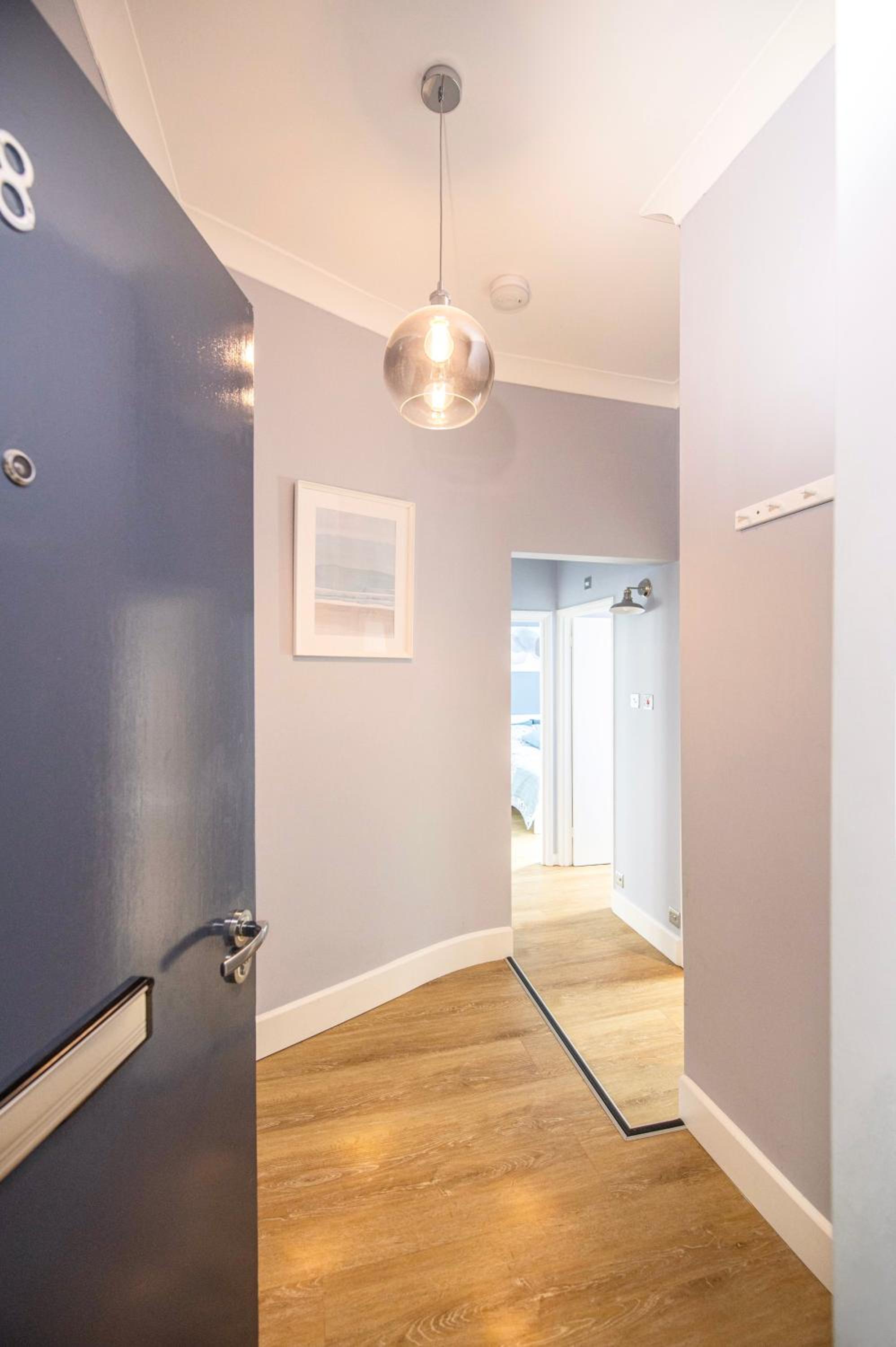 Verulum Apartments - 9 mins walk to the beach - Beautifully Designed Luxury Town Centre Apartments by Coastline Retreats view 3