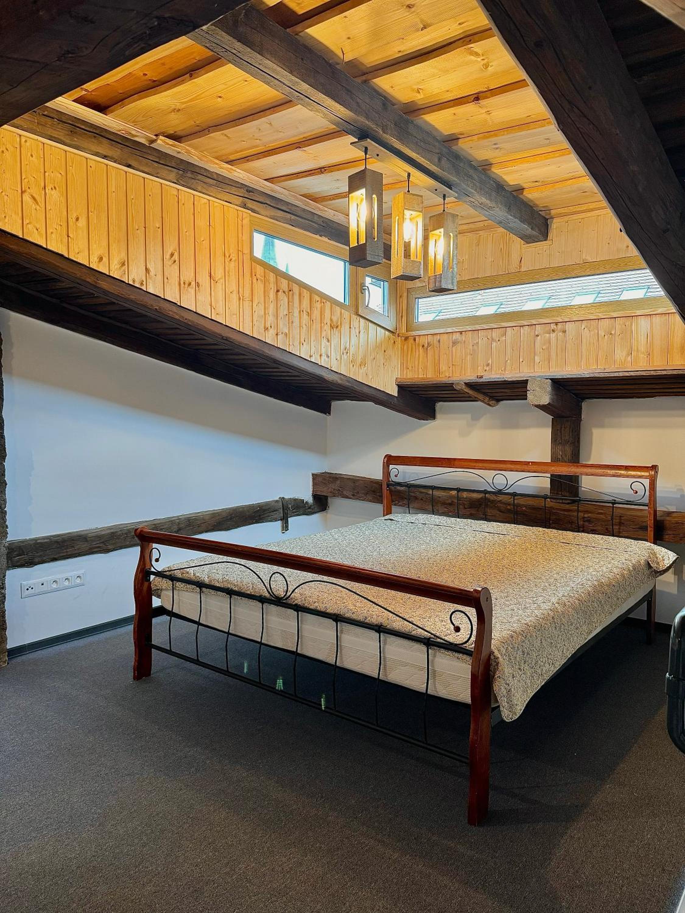 Novozrekonštruovaný 79m2 mezonetový byt v centre mesta