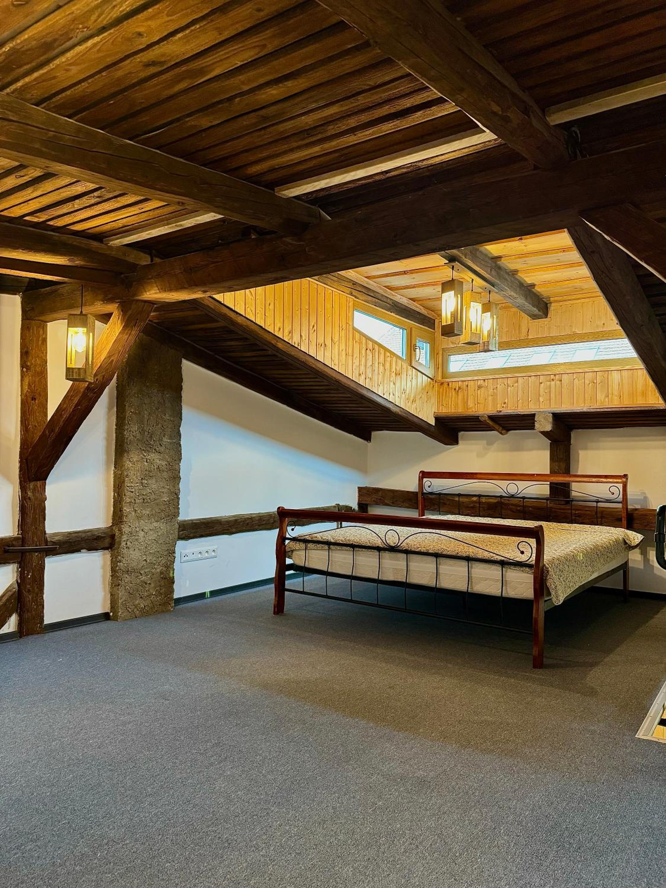 Novozrekonštruovaný 79m2 mezonetový byt v centre mesta