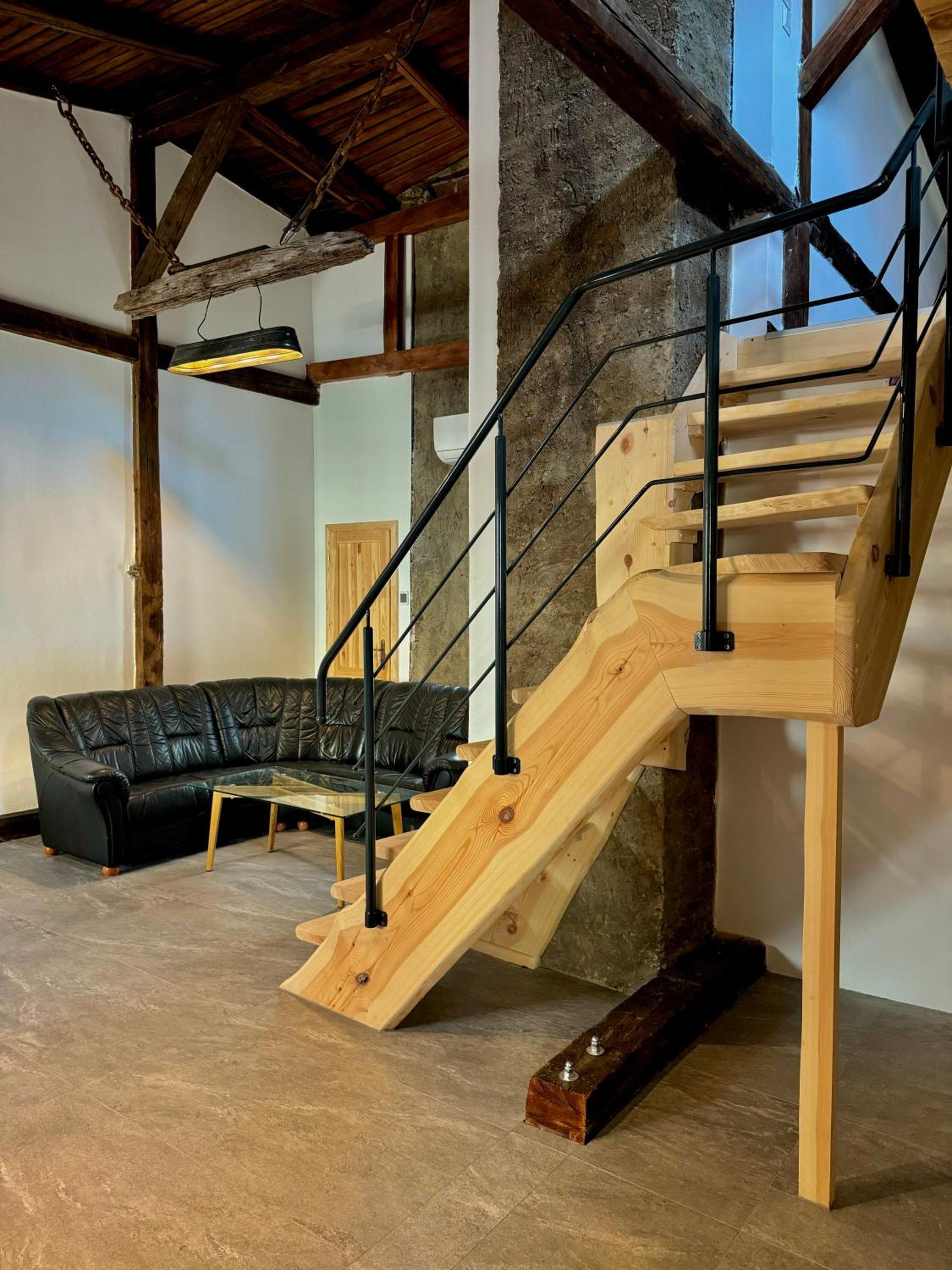 Novozrekonštruovaný 79m2 mezonetový byt v centre mesta