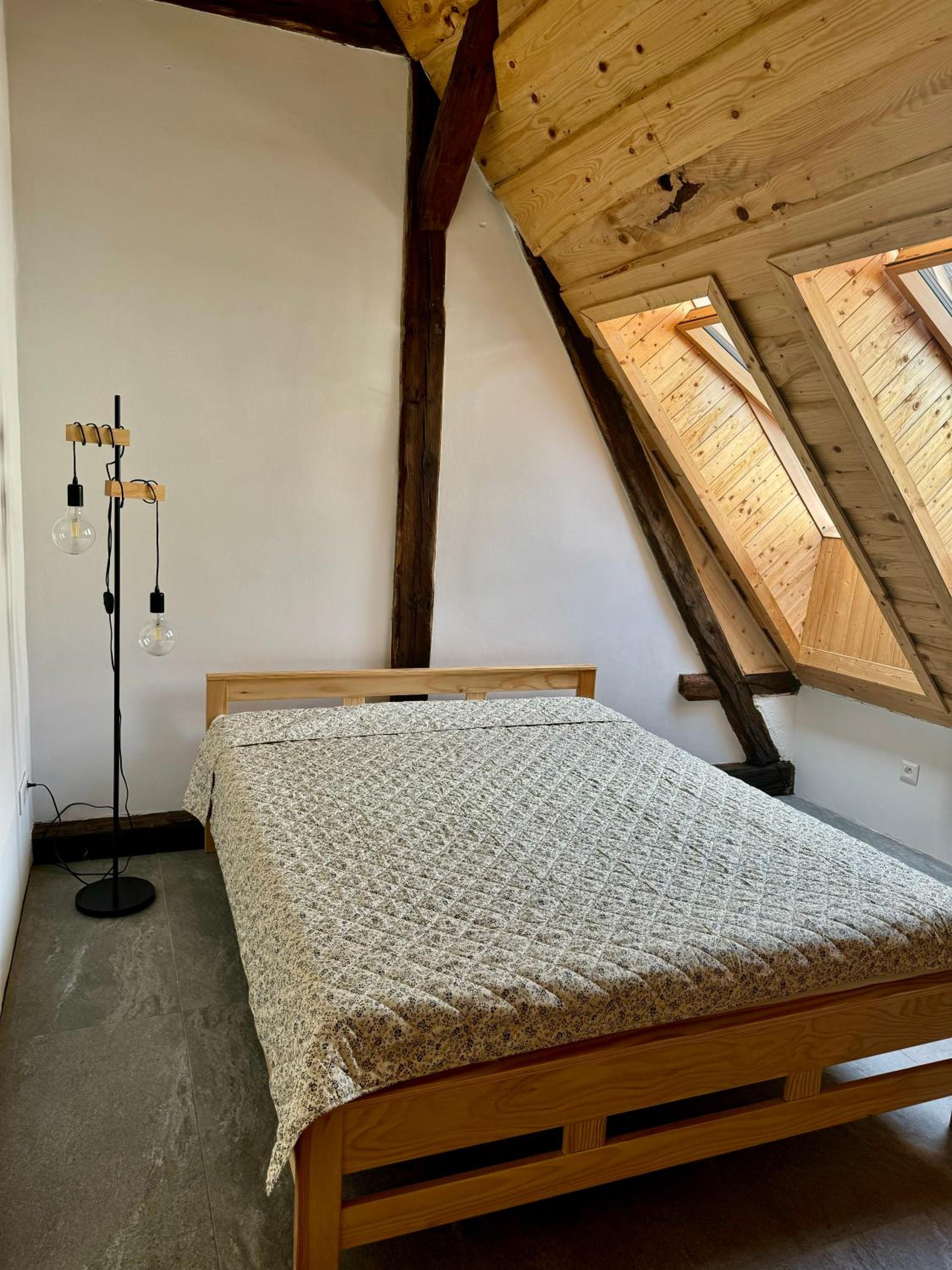 Novozrekonštruovaný 79m2 mezonetový byt v centre mesta
