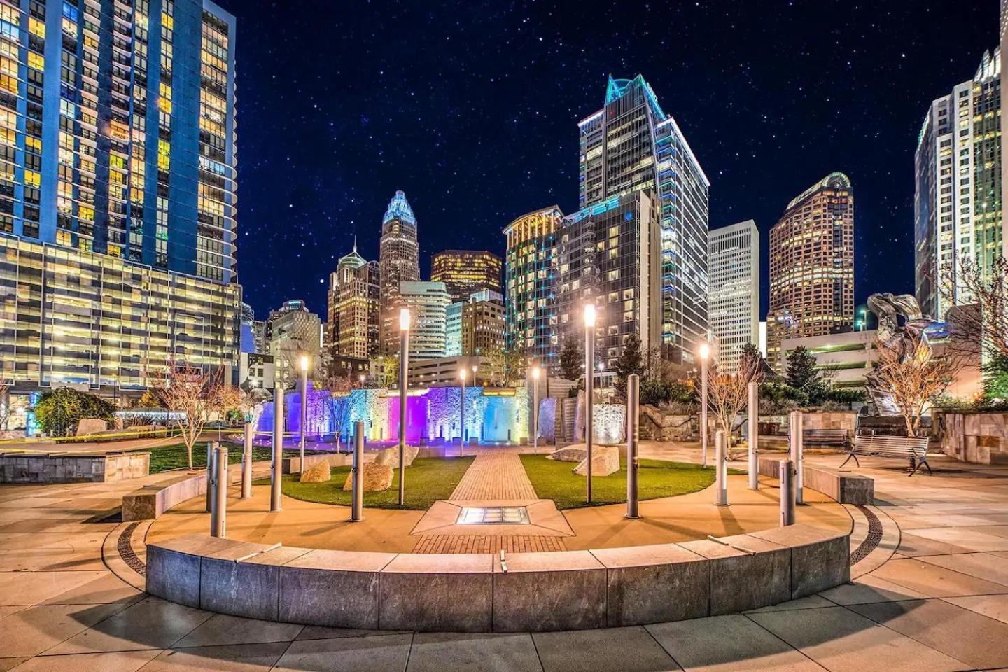 Spacious 2 Bedroom 2 Bathroom Apartment with Balcony in Uptown Charlotte! City Views & Free Parking! view 4