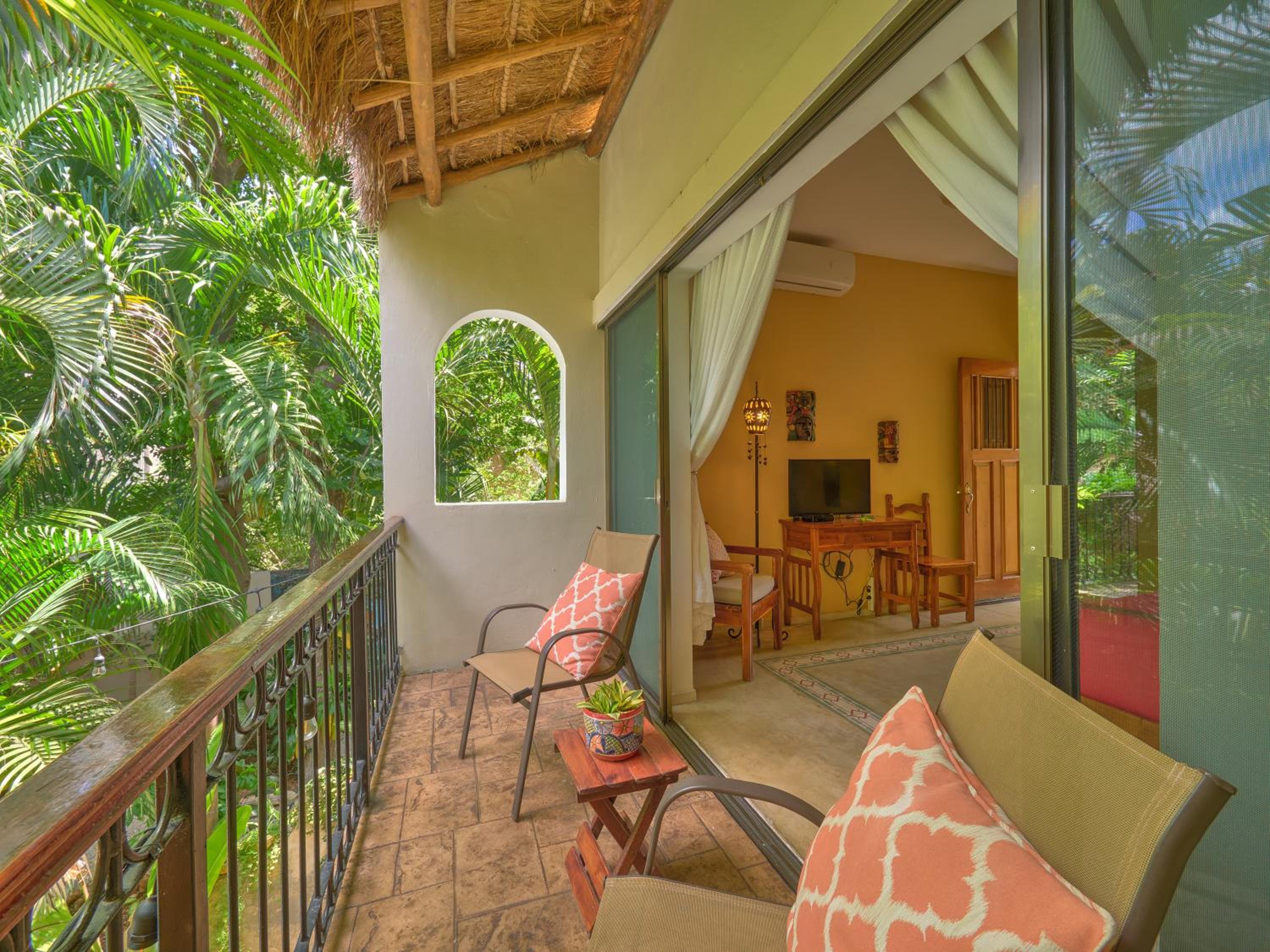 Casa Del Maya Bed & Breakfast