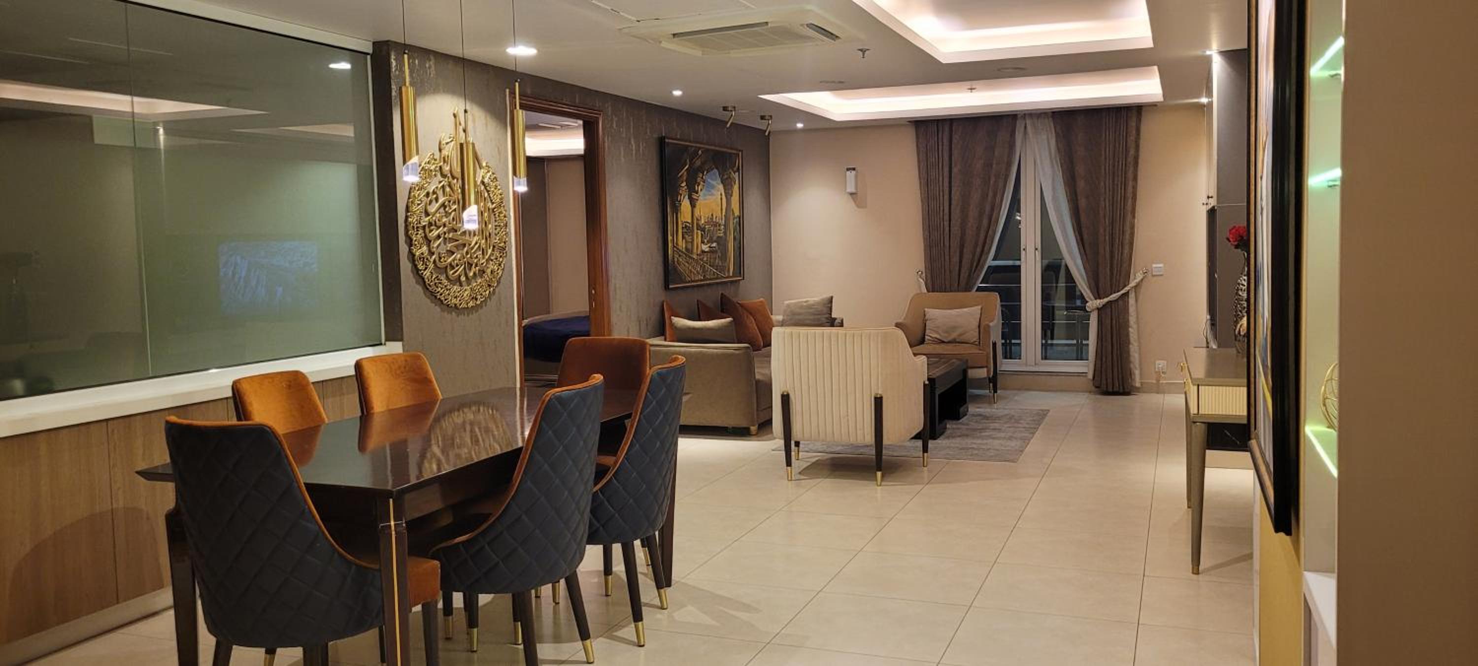 Goldcrest Apartments view 5