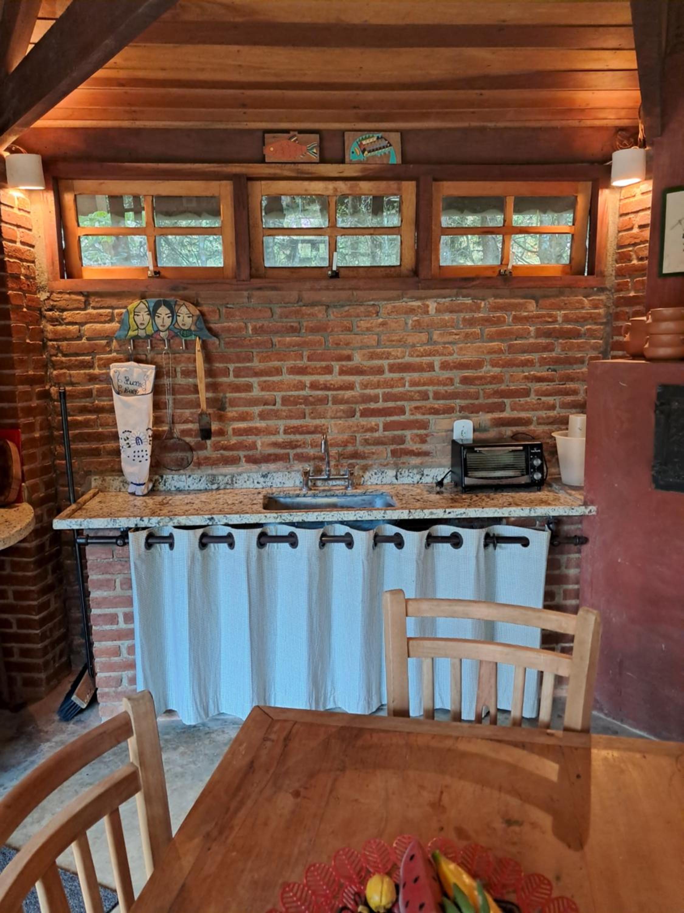 CASA EM MONTE VERDE CHARME E CONFORTO