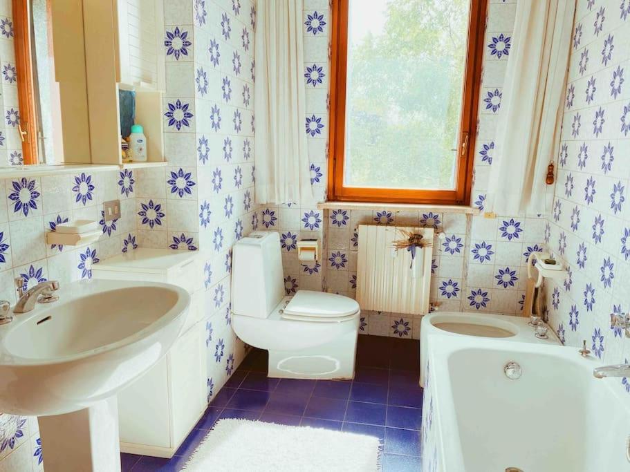 Spacious 3 bdr 2 bath, 5 min from Varese Center photo 5