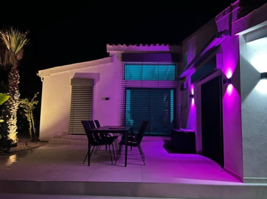 Exklusive moderne Finca mit Pool